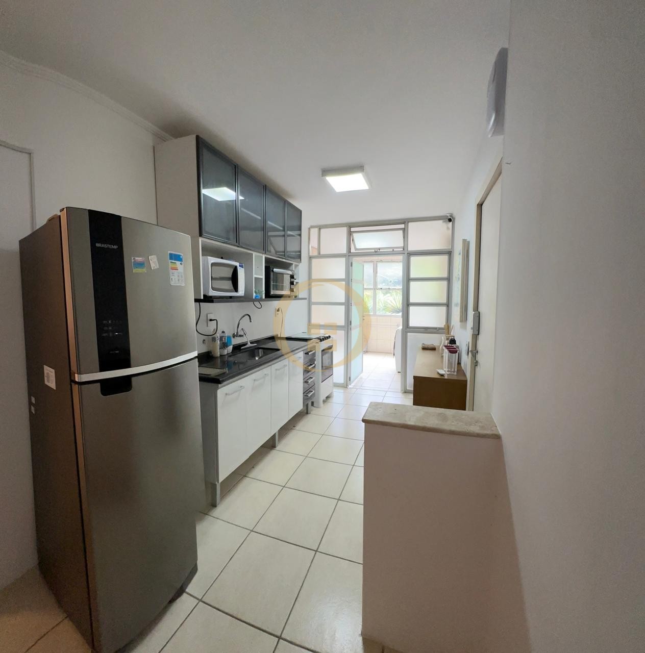 Apartamento na Praia das Pitangueiras, Guarujá - SP