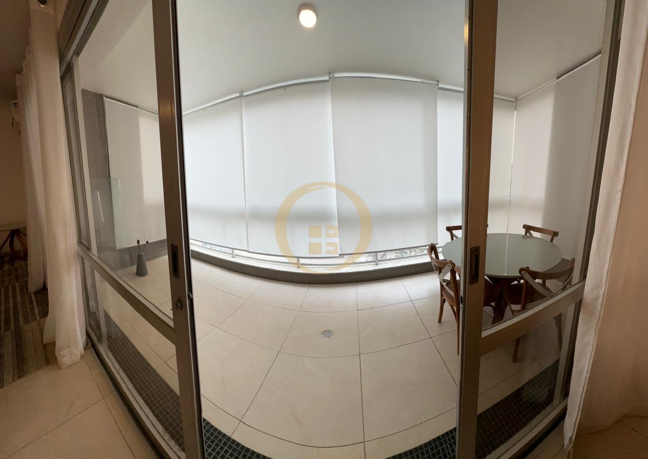 Apartamento na Praia das Pitangueiras, Guarujá - SP