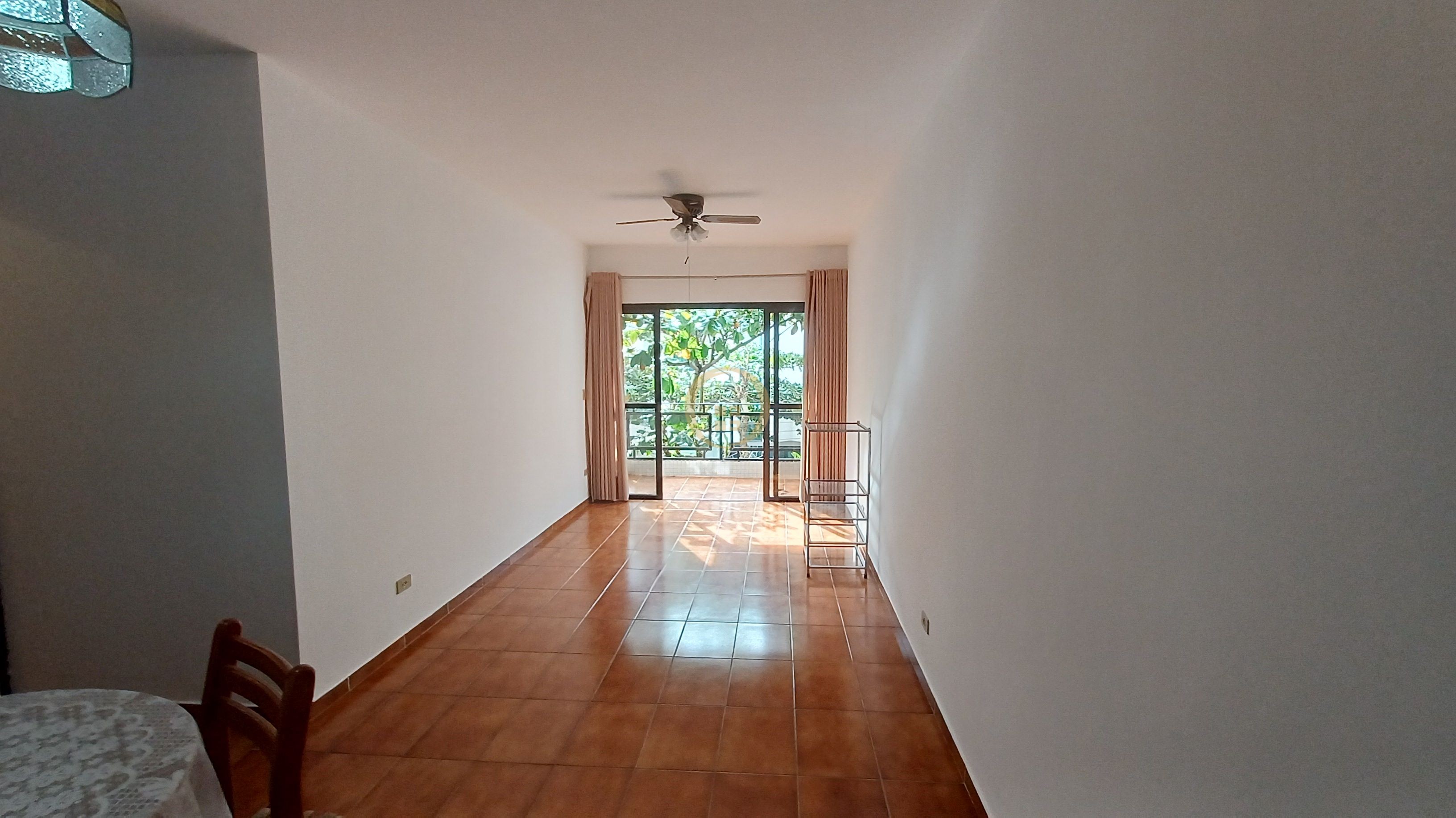 Apartamento na Praia da Enseada, Guarujá - SP