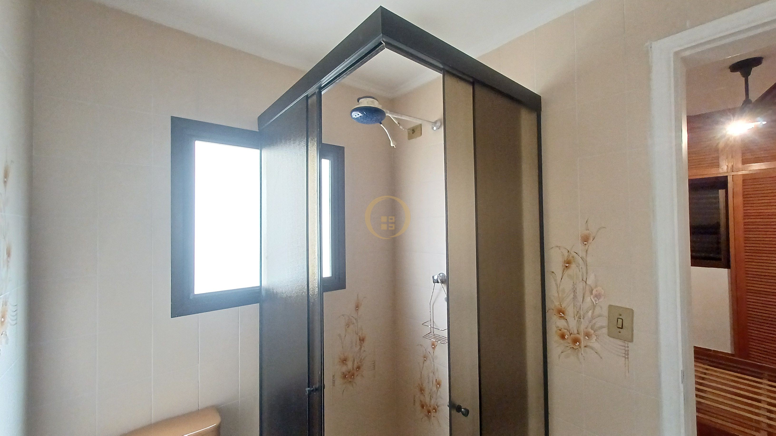 Apartamento na Praia da Enseada, Guarujá - SP