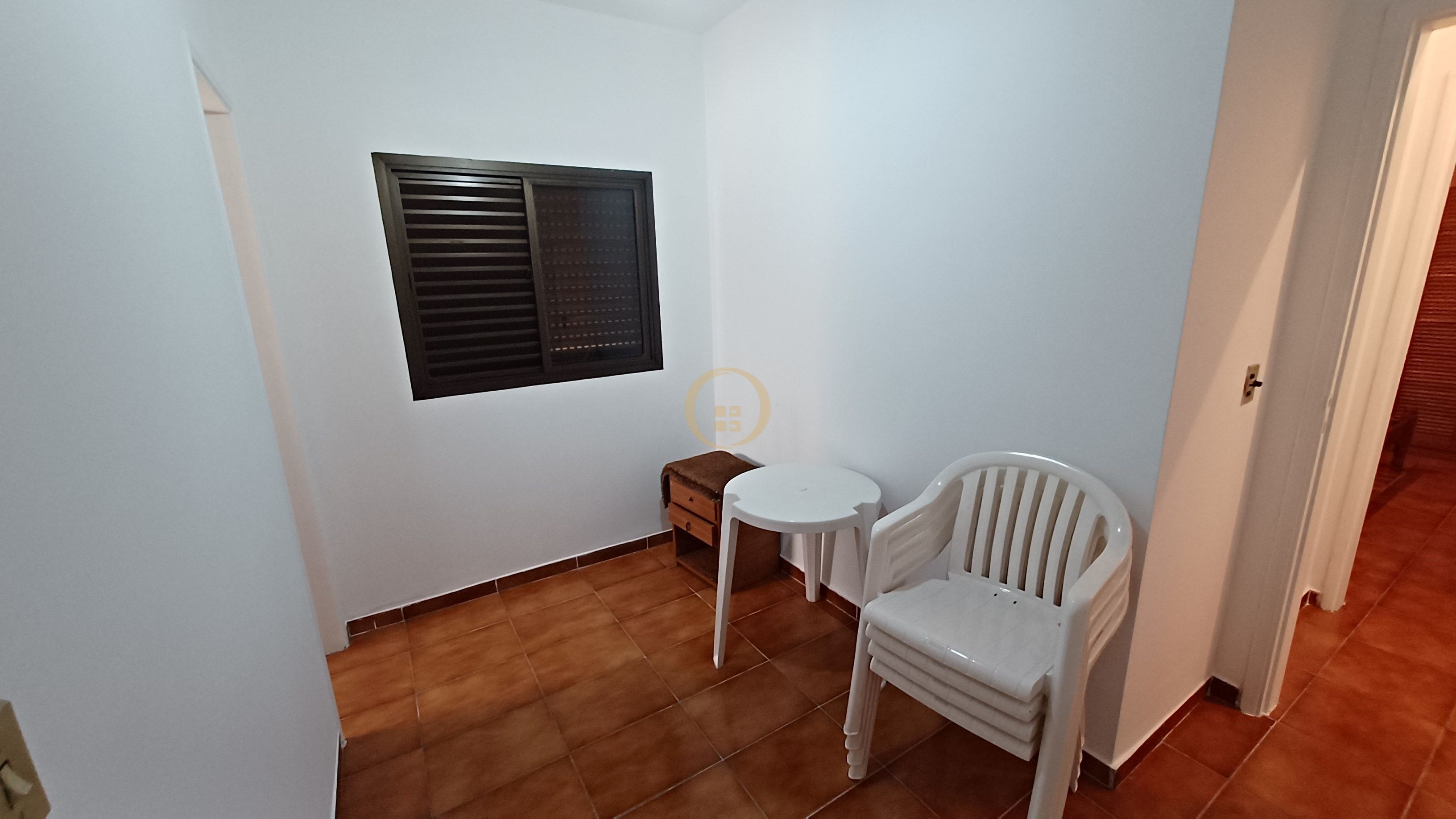 Apartamento na Praia da Enseada, Guarujá - SP
