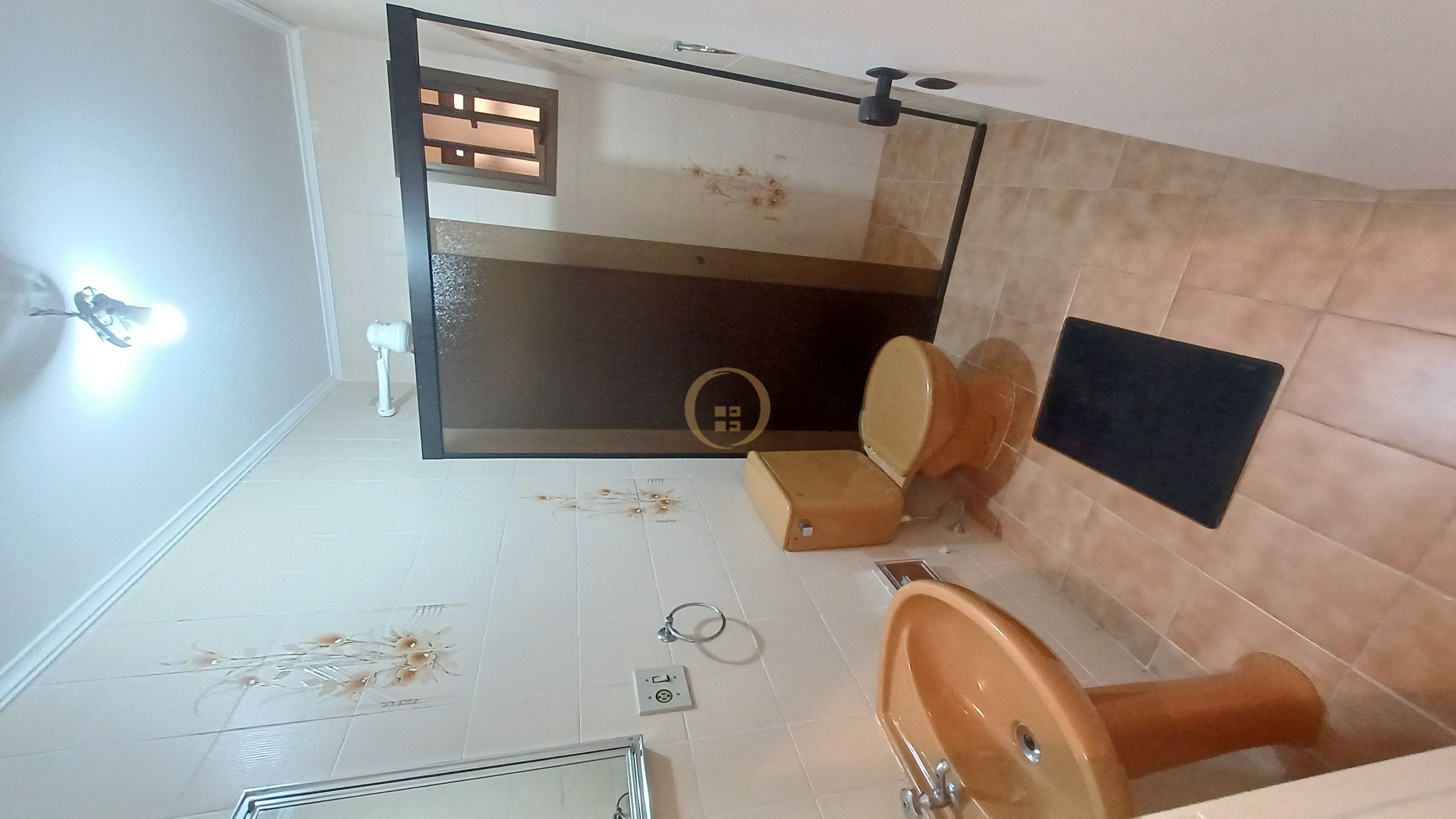 Apartamento na Praia da Enseada, Guarujá - SP