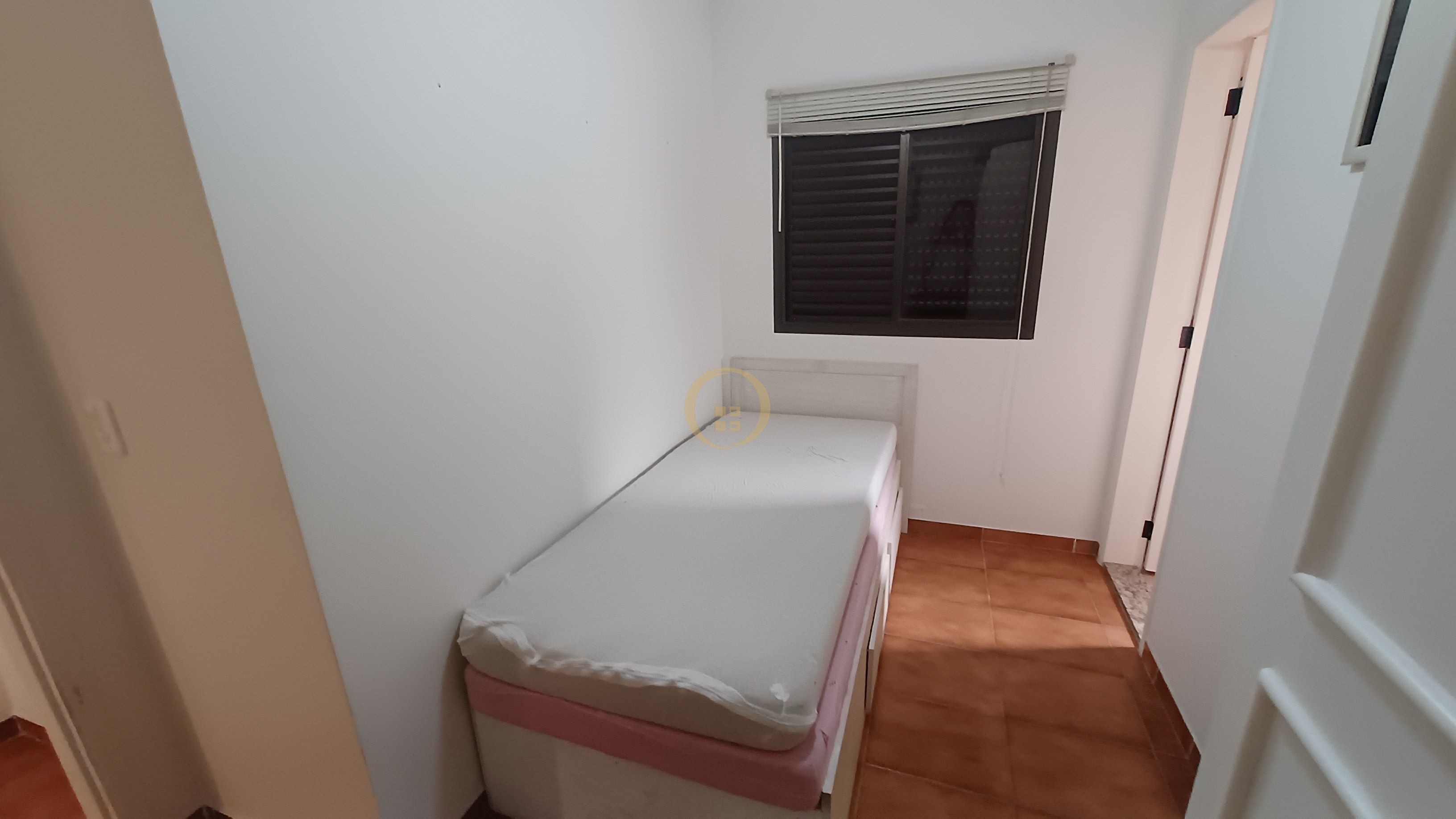 Apartamento na Praia da Enseada, Guarujá - SP