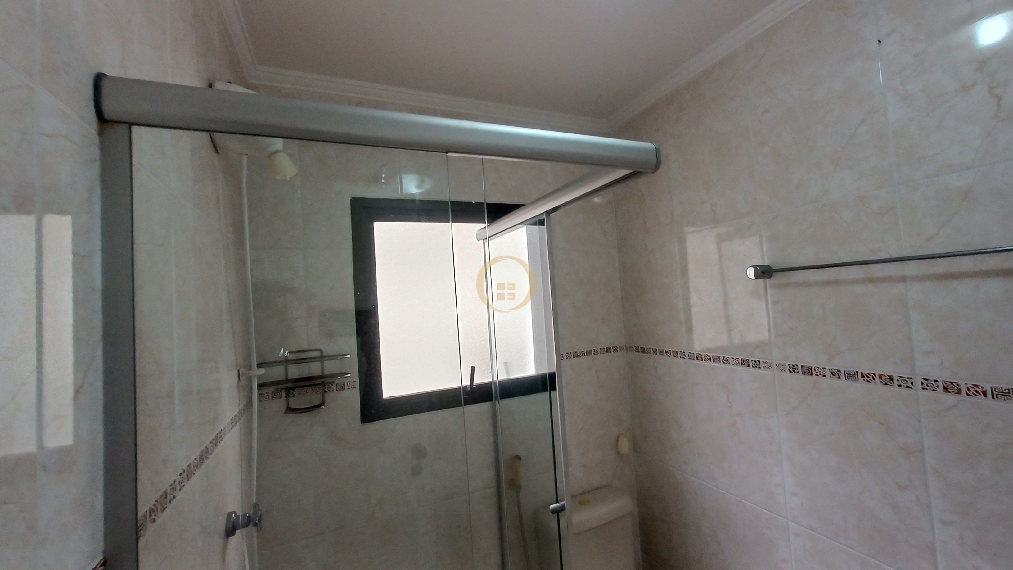 Apartamento na Praia da Enseada, Guarujá - SP