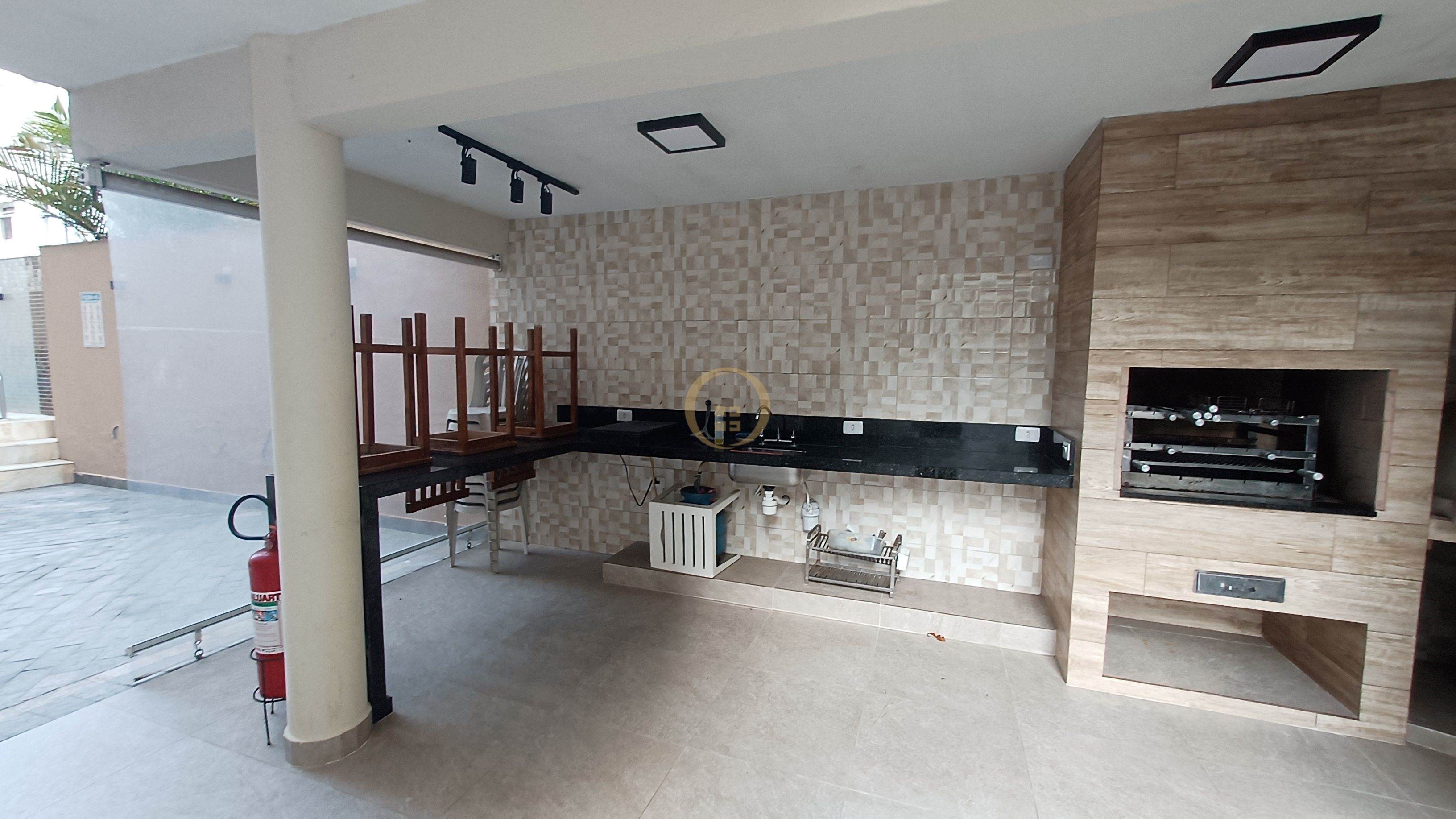 Apartamento na Praia da Enseada, Guarujá - SP