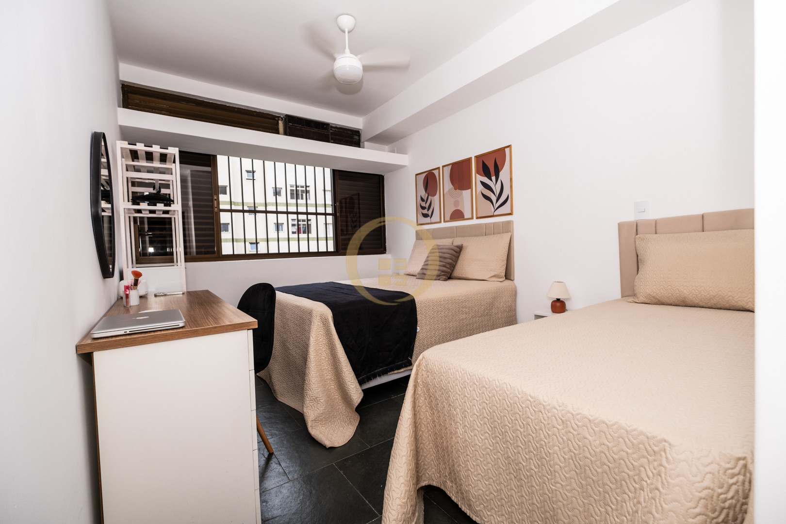 Apartamento na Praia da Enseada, Guarujá - SP