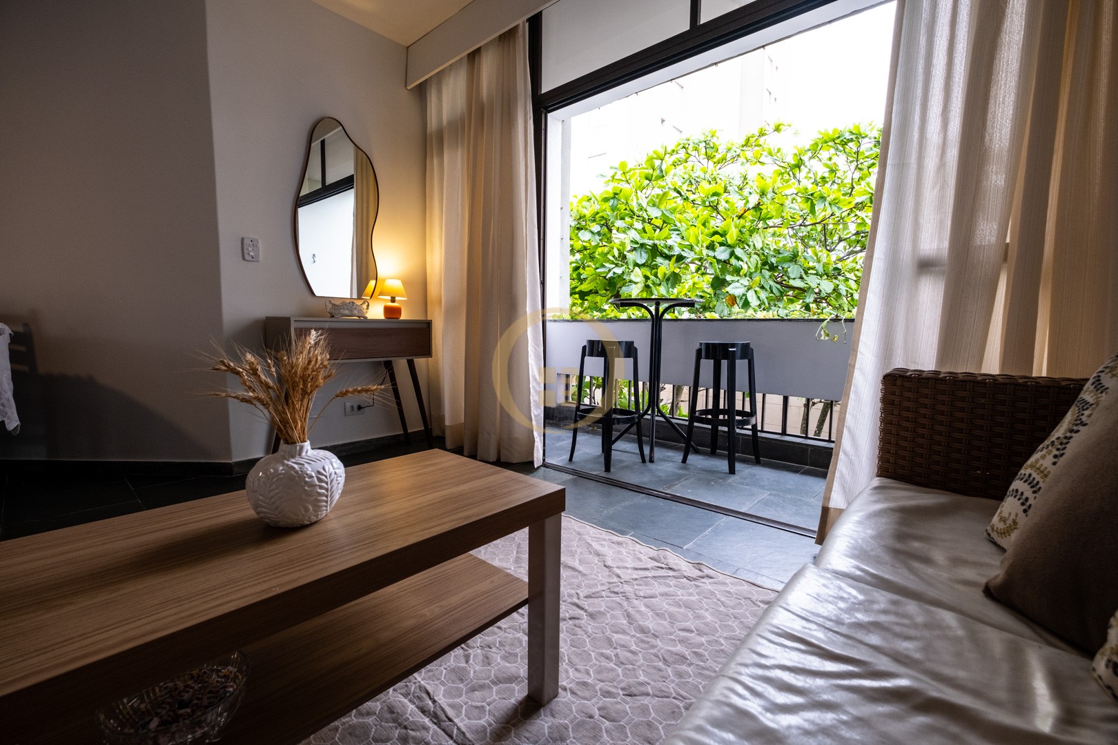 Apartamento na Praia da Enseada, Guarujá - SP