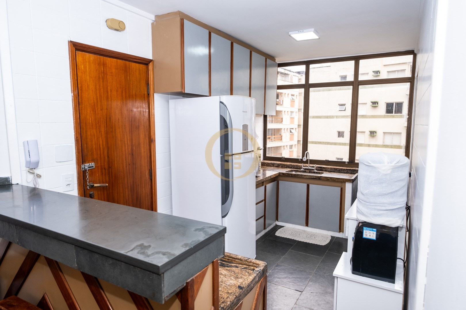 Apartamento na Praia da Enseada, Guarujá - SP
