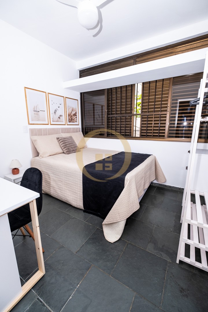 Apartamento na Praia da Enseada, Guarujá - SP