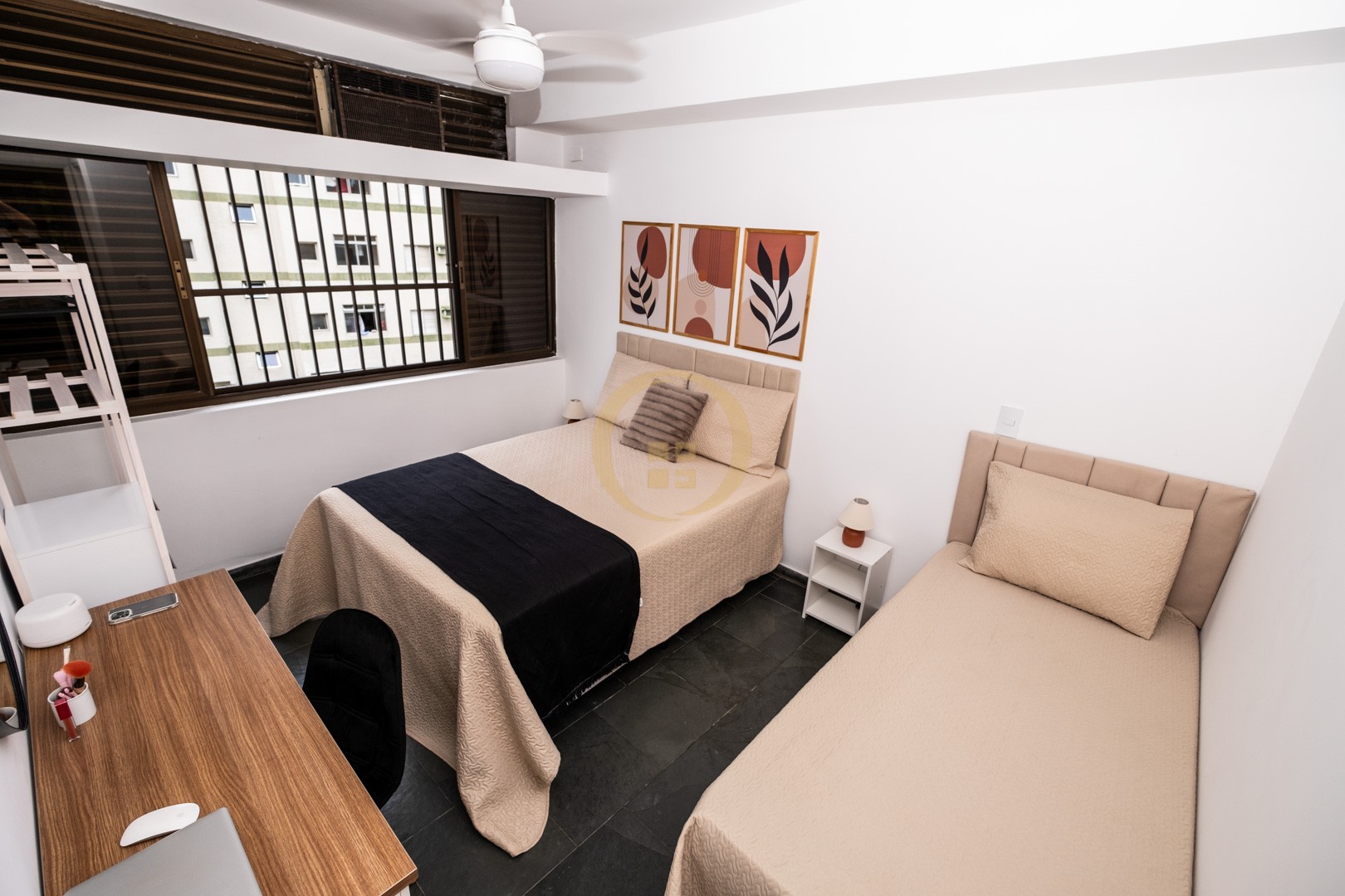 Apartamento na Praia da Enseada, Guarujá - SP