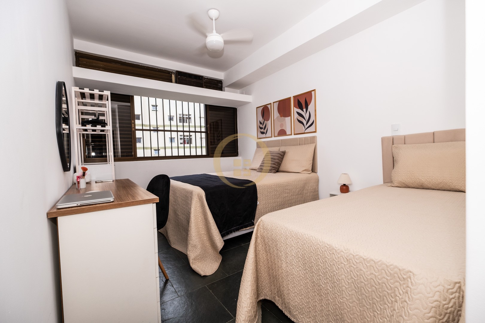 Apartamento na Praia da Enseada, Guarujá - SP