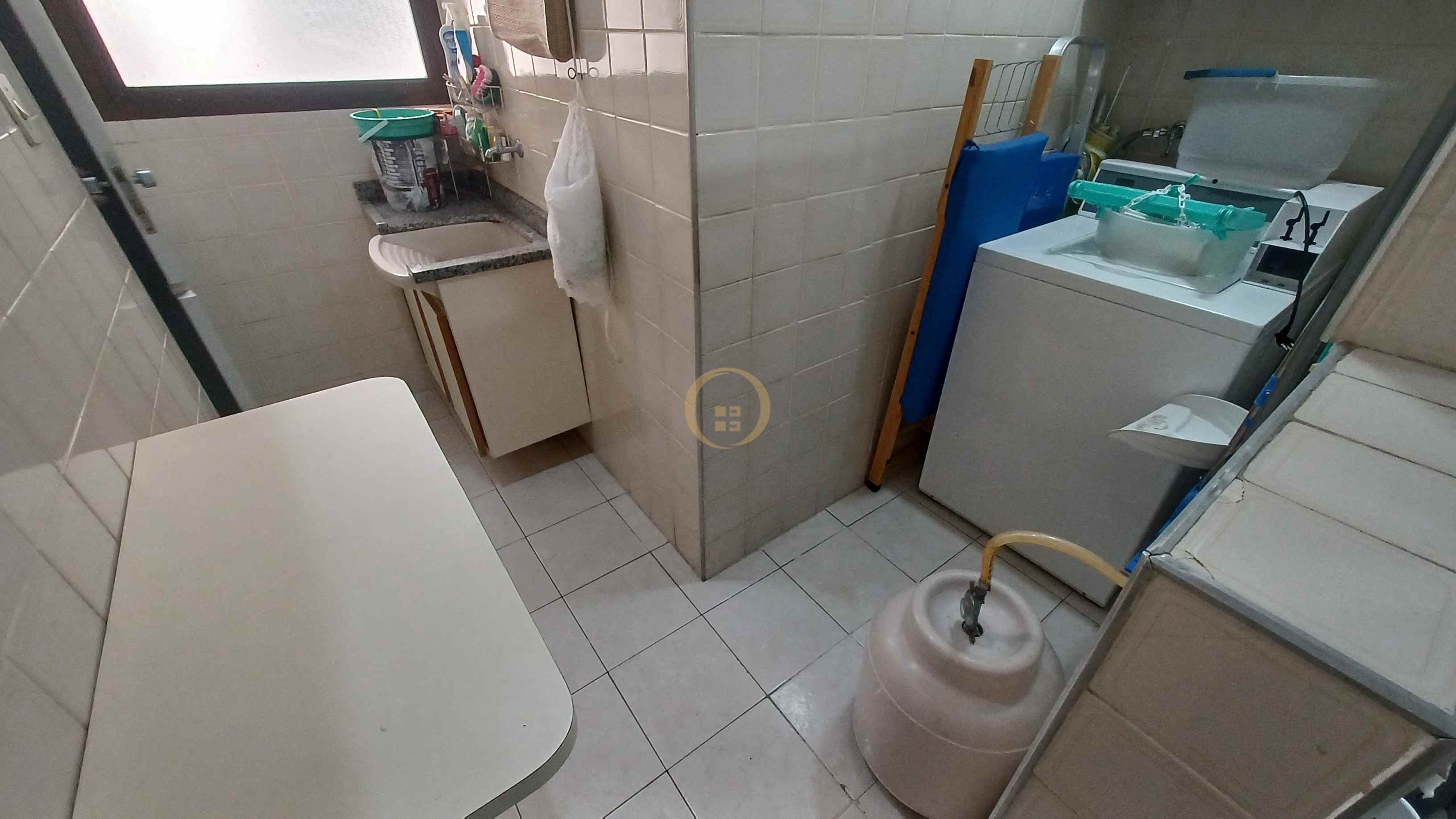 Apartamento na Praia da Enseada, Guarujá - SP