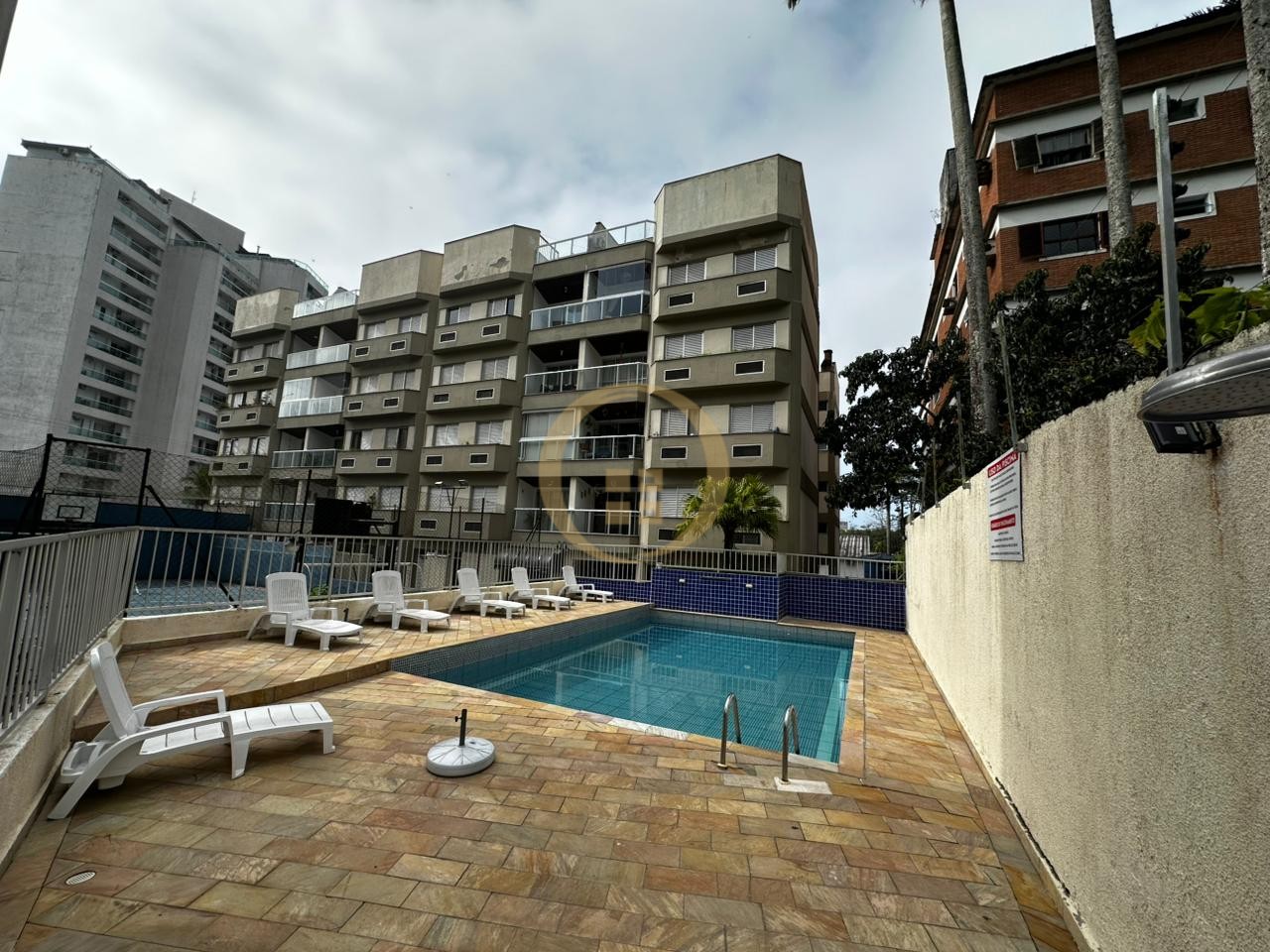 Apartamento na Praia da Enseada, Guarujá - SP