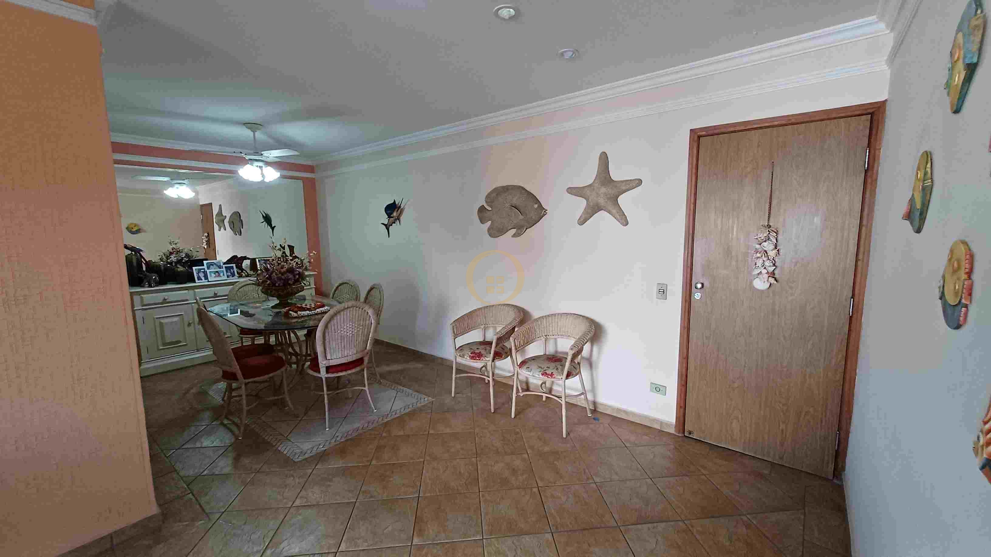 Apartamento na Praia da Enseada, Guarujá - SP