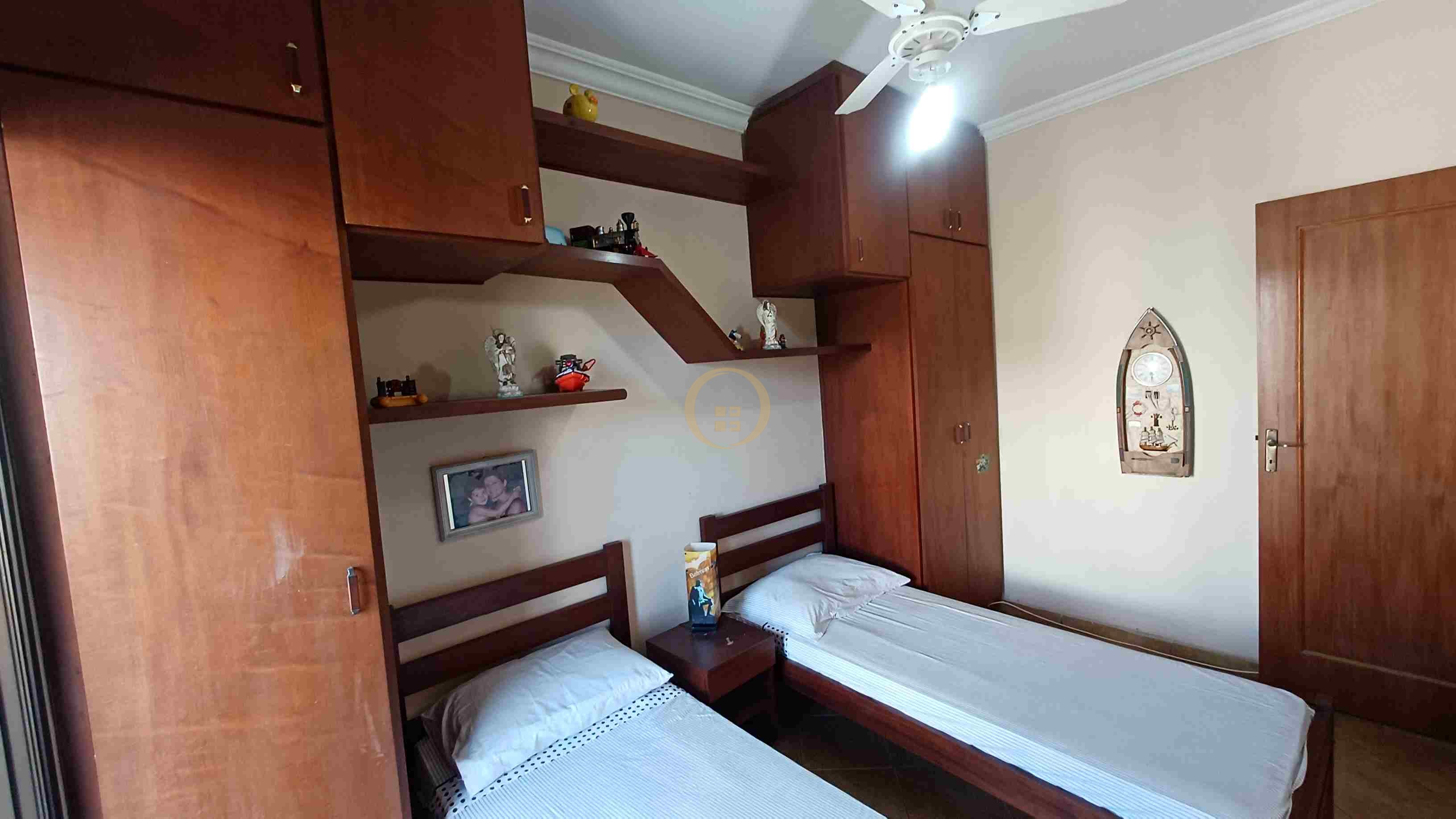 Apartamento na Praia da Enseada, Guarujá - SP