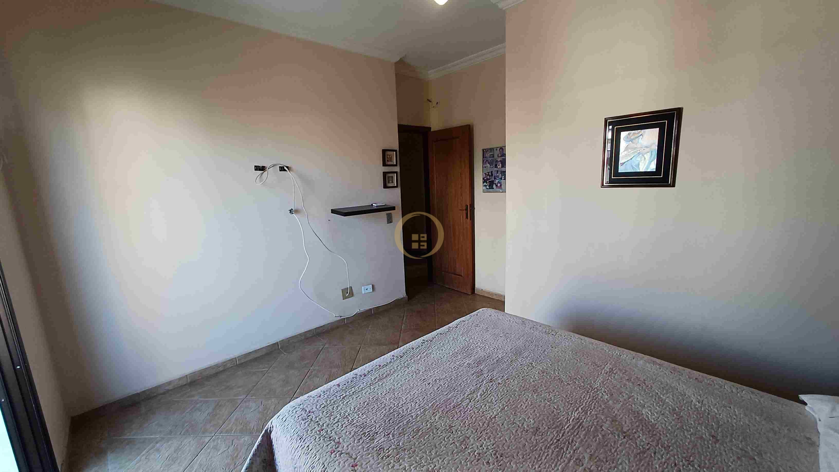 Apartamento na Praia da Enseada, Guarujá - SP