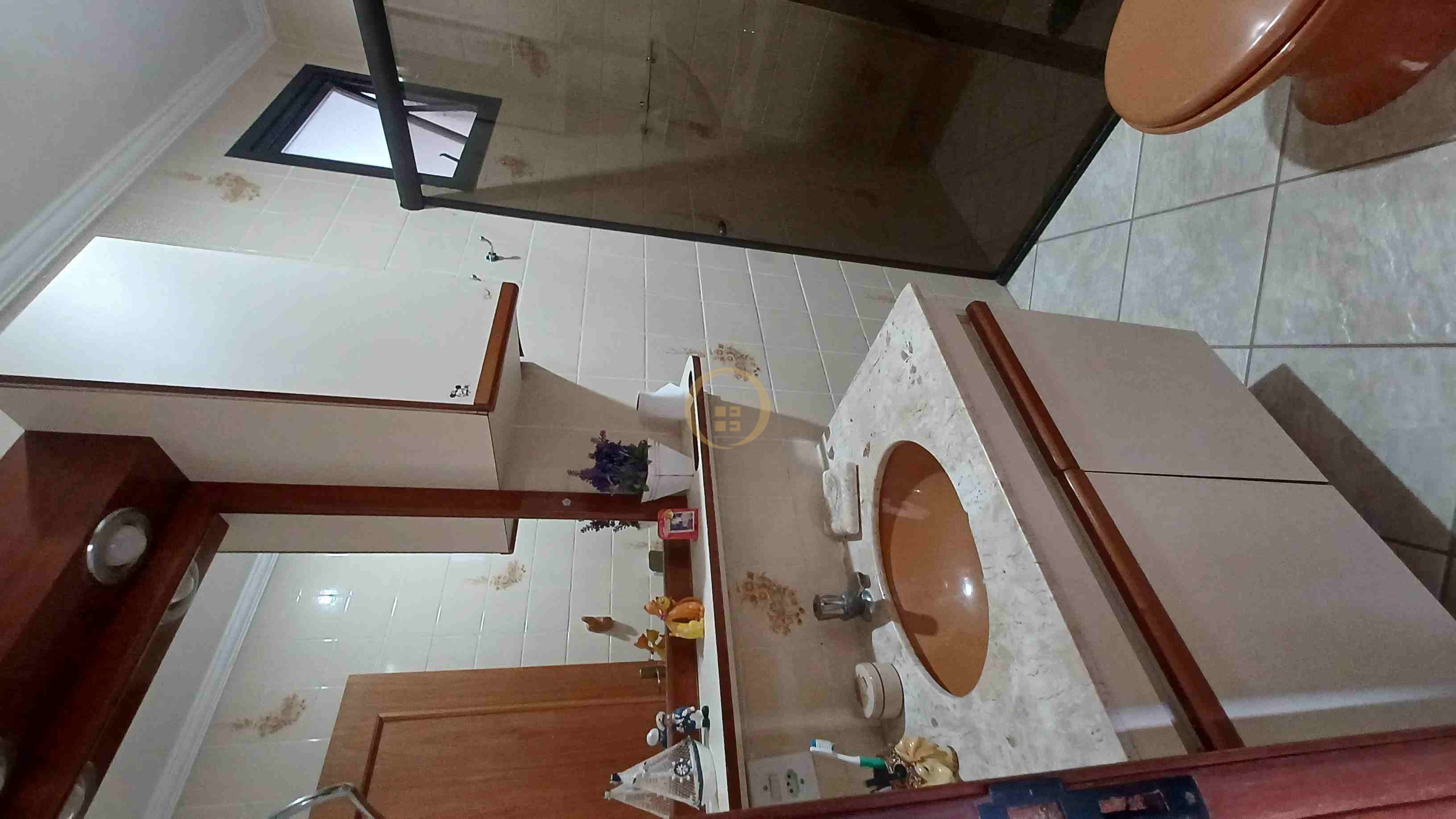 Apartamento na Praia da Enseada, Guarujá - SP