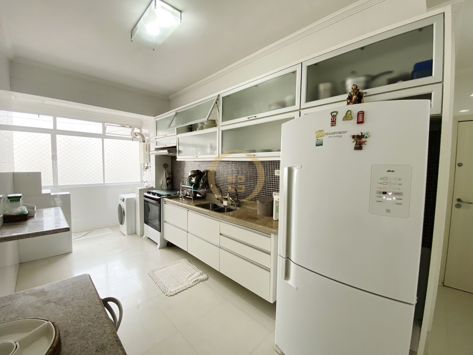 Apartamento Frente ao Mar nas Pitangueiras, Guarujá - SP