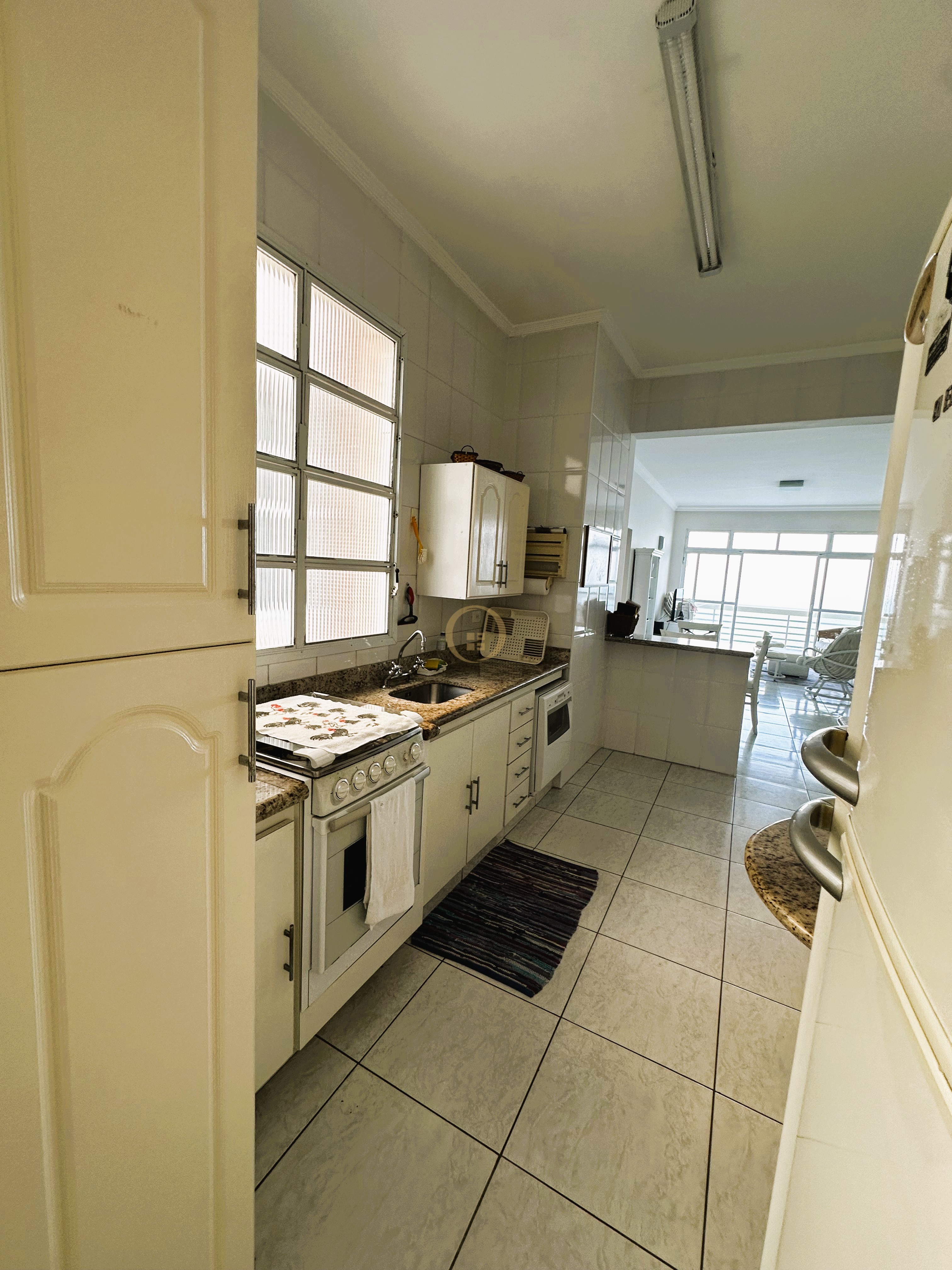 Apartamento Frente ao Mar-2-dormitorios-Pitangueiras