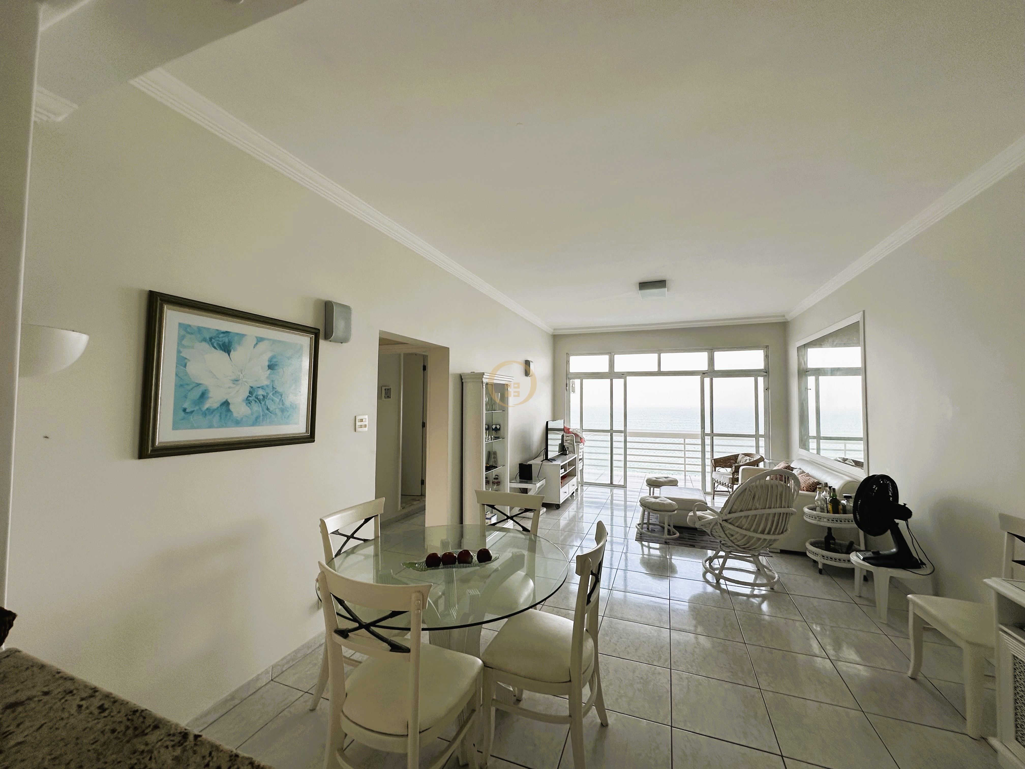 Apartamento Frente ao Mar-2-dormitorios-Pitangueiras