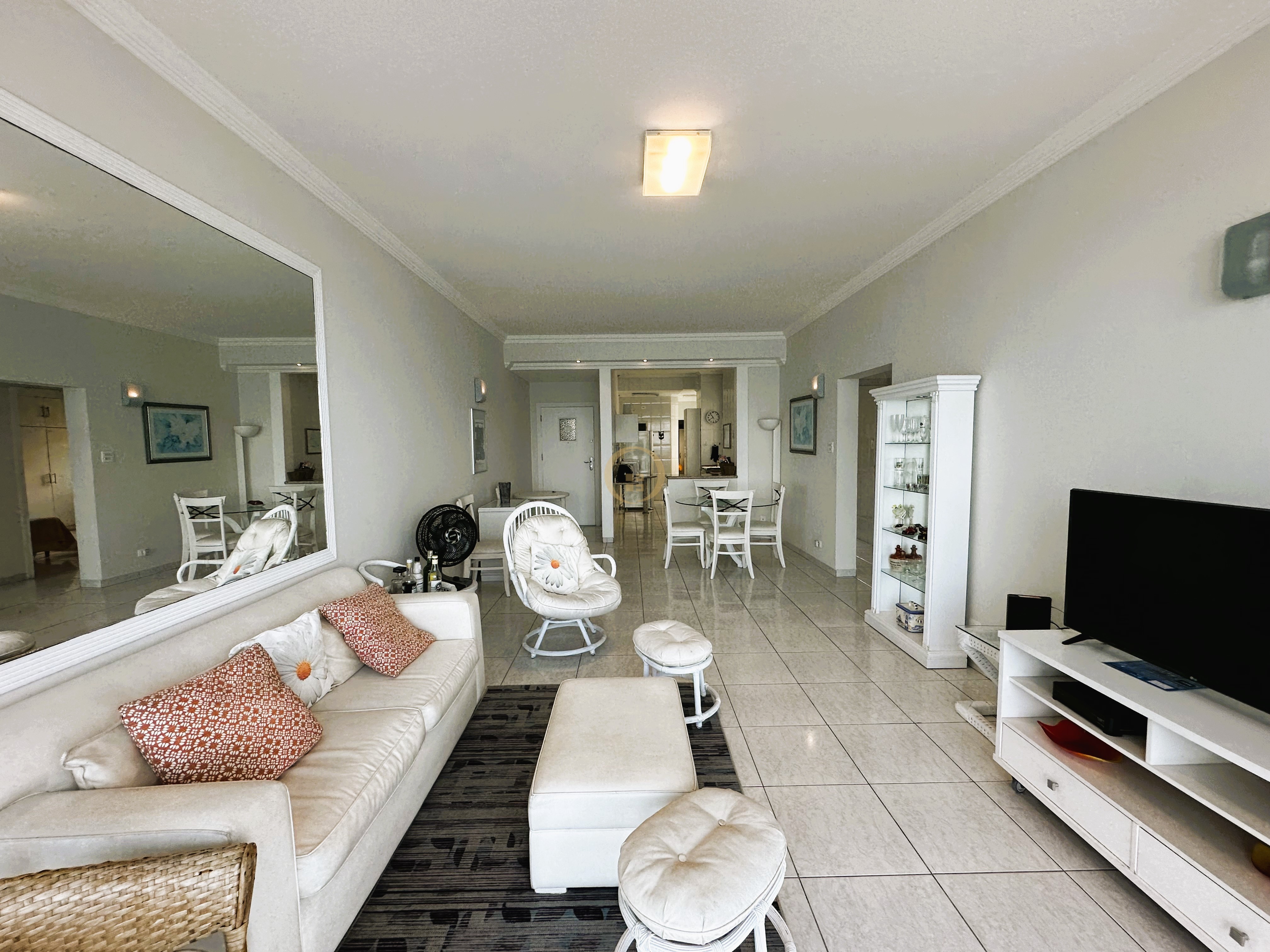 Apartamento Frente ao Mar-2-dormitorios-Pitangueiras