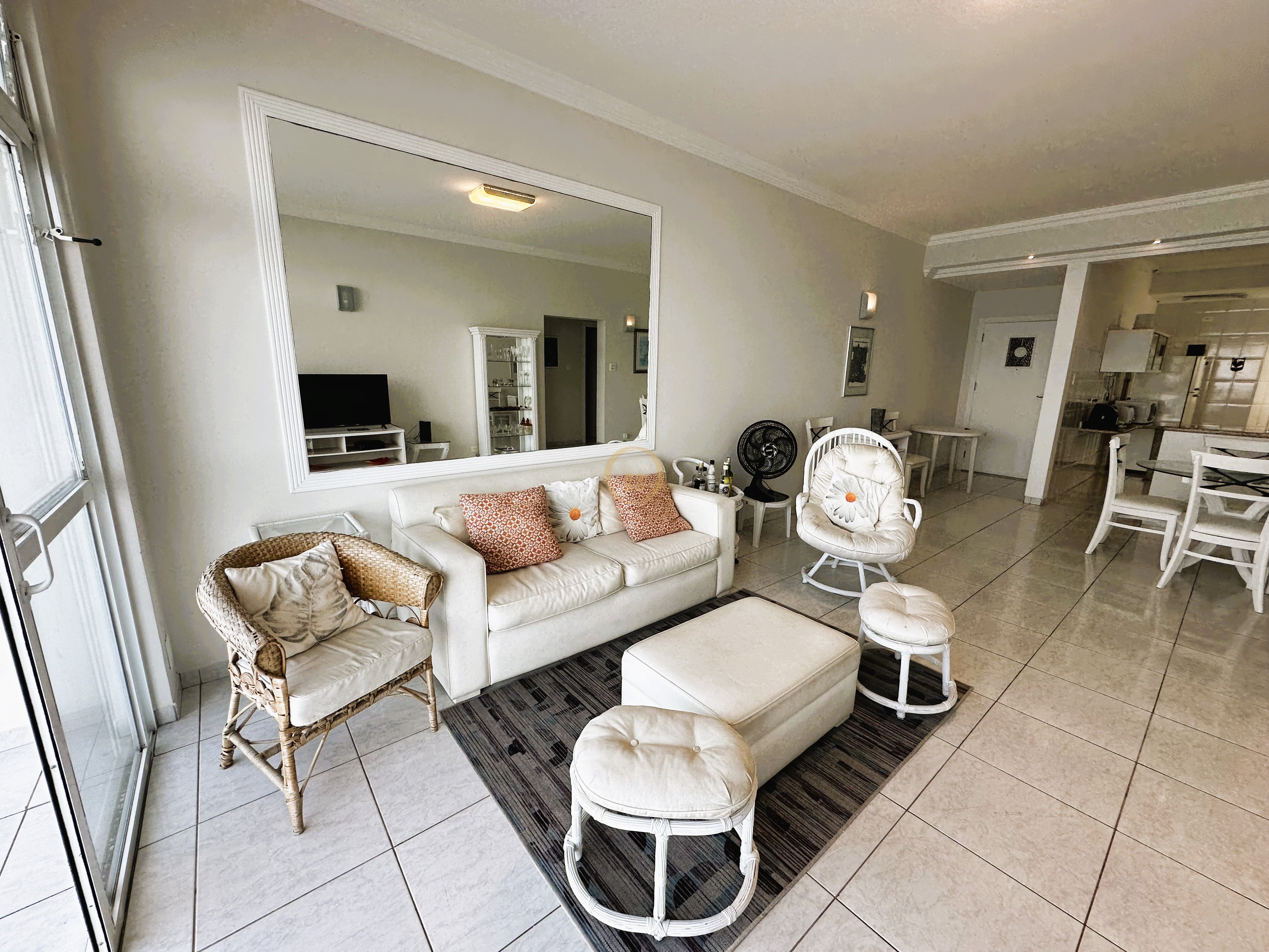 Apartamento Frente ao Mar-2-dormitorios-Pitangueiras
