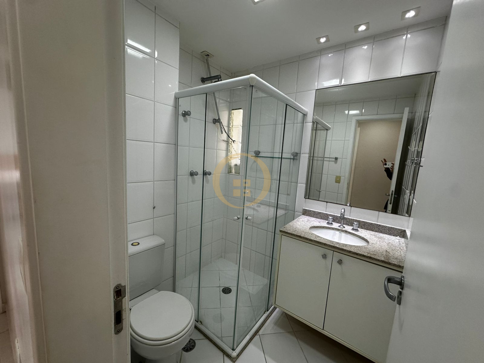 Apartamento Frente ao Mar, Praia das Astúrias Guarujá - SP