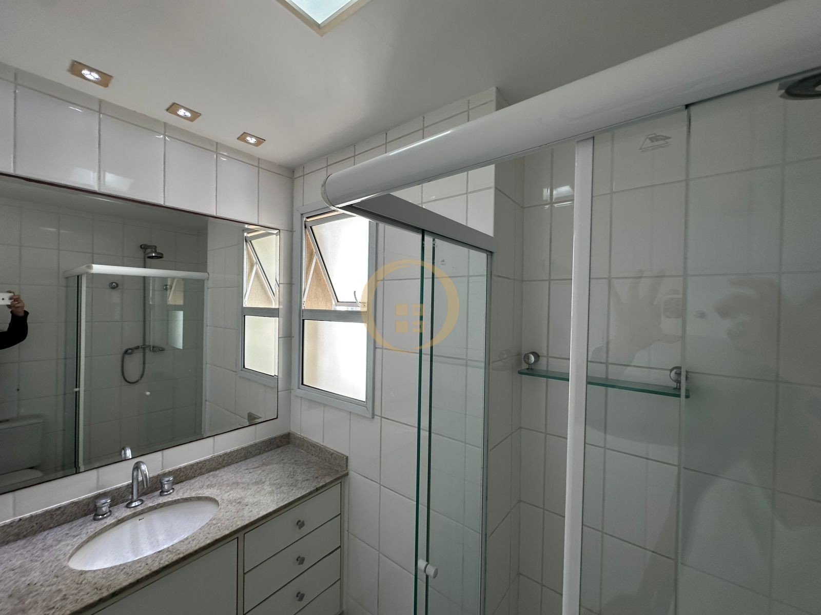 Apartamento Frente ao Mar, Praia das Astúrias Guarujá - SP