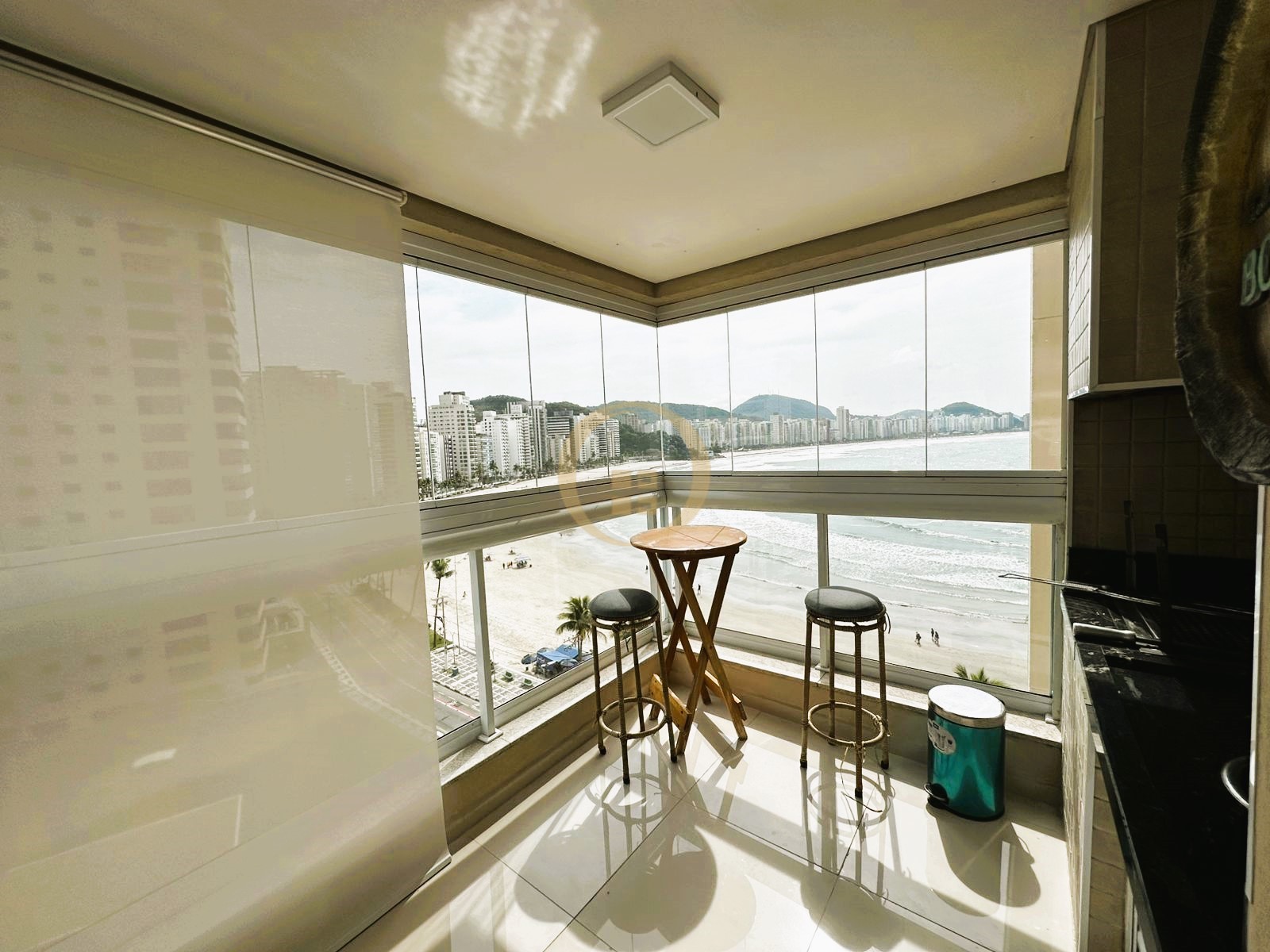 Apartamento Frente ao Mar, Astúrias, Guarujá - SP