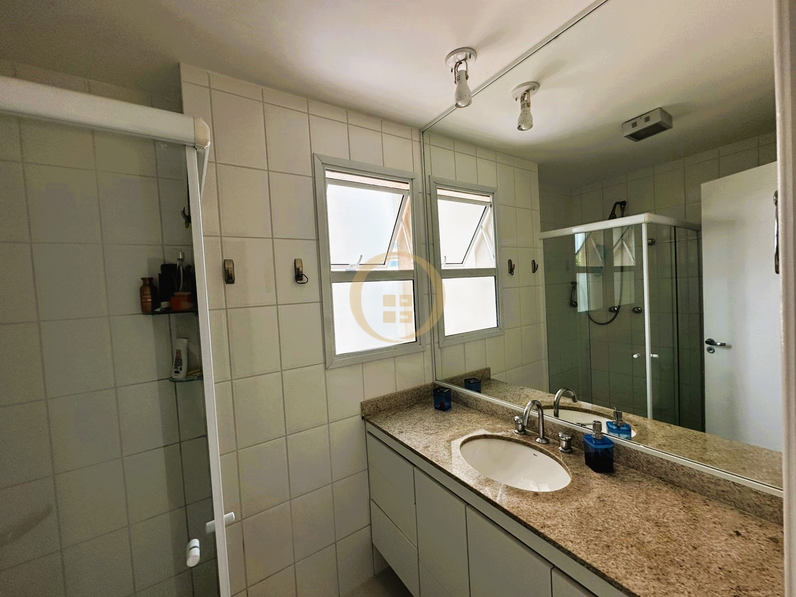 Apartamento Frente ao Mar, Astúrias, Guarujá - SP