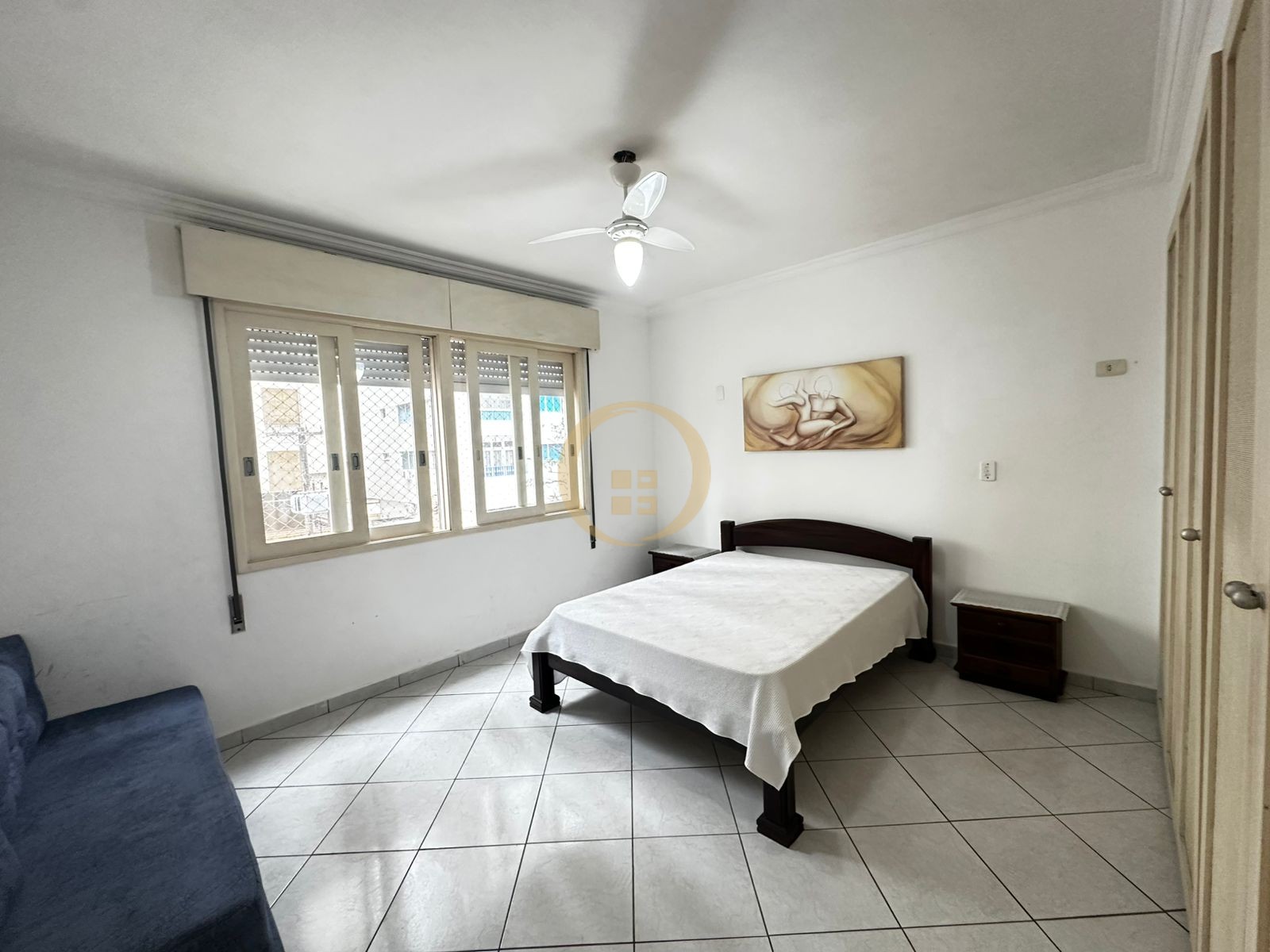 Apartamento na Praia das Pitangueiras, Guarujá - SP