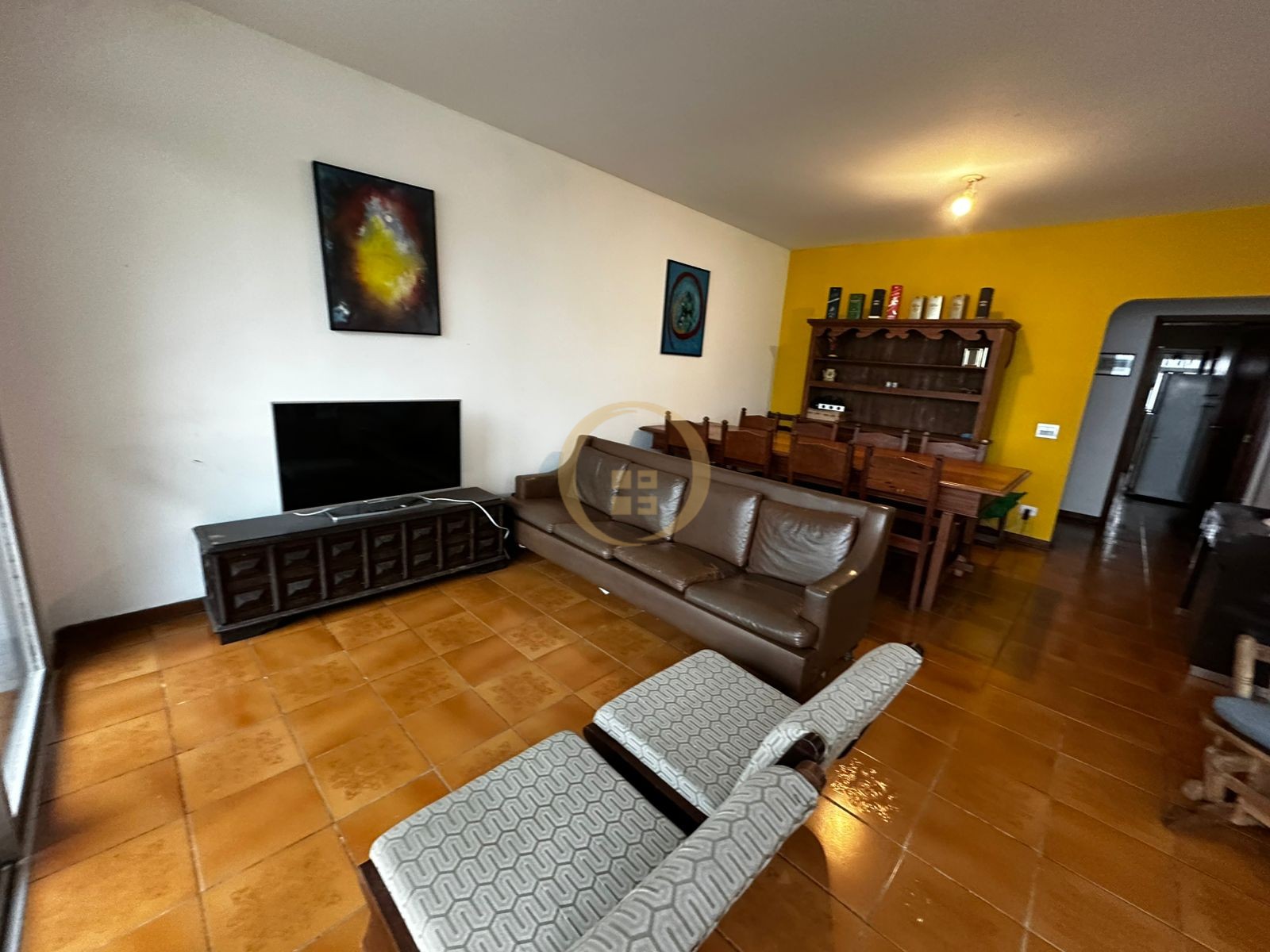Apartamento na Praia das Pitangueiras, Guarujá - SP