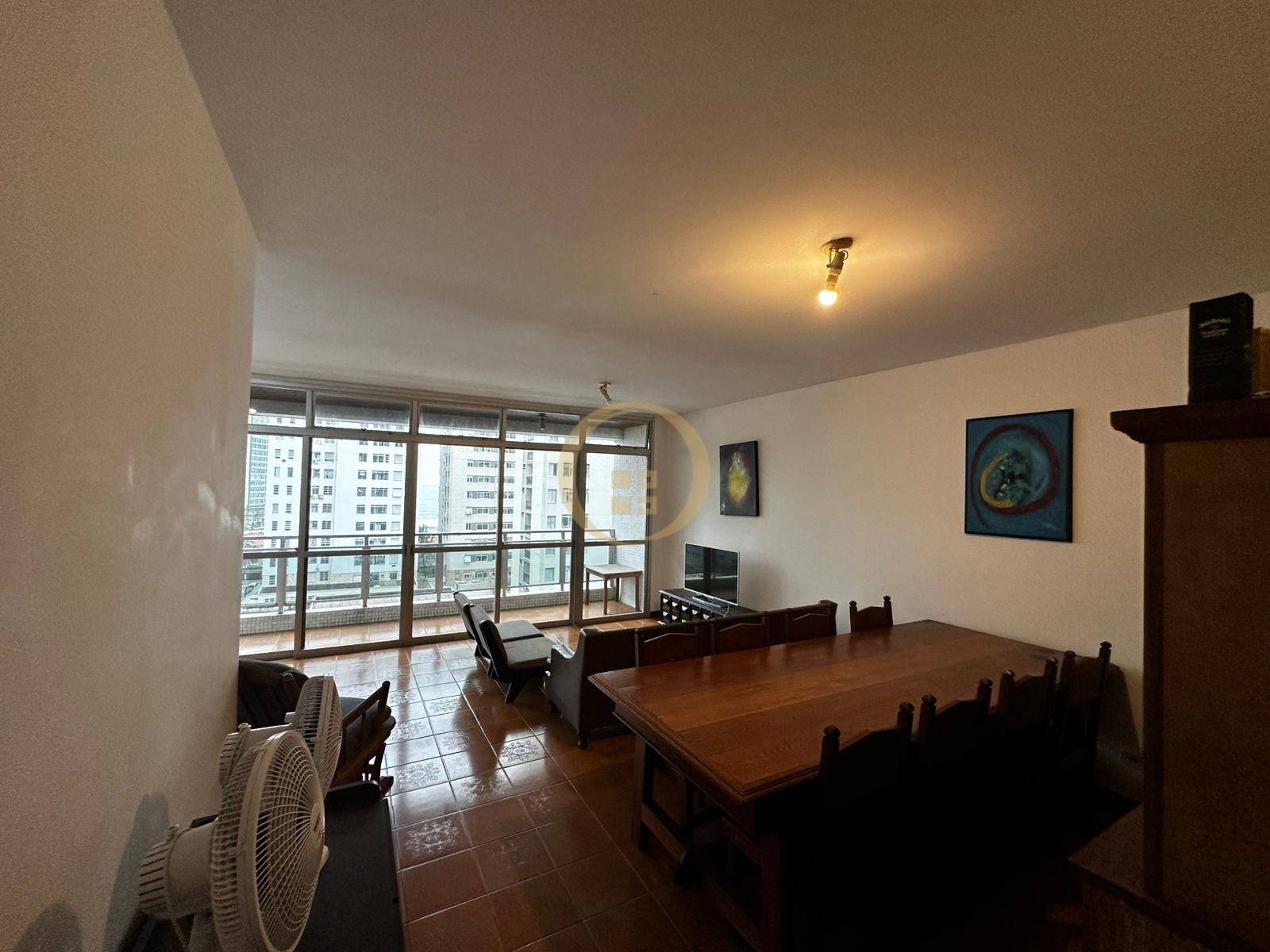Apartamento na Praia das Pitangueiras, Guarujá - SP