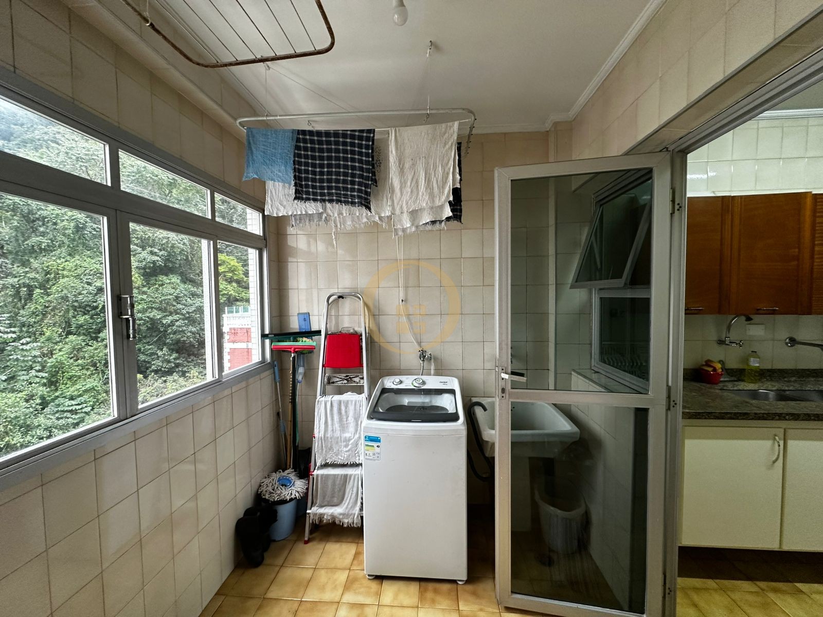 Apartamento na Praia das Pitangueiras, Guarujá - SP
