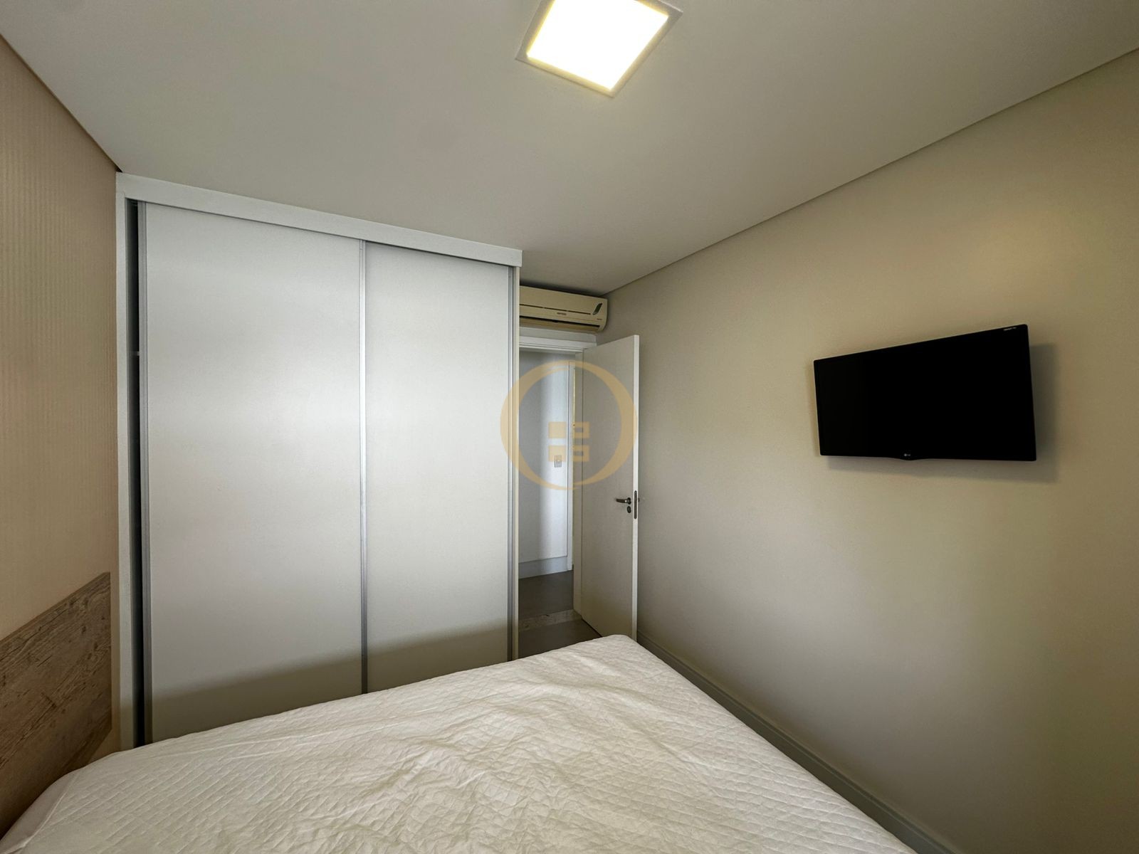 Apartamento Frente ao Mar, Praia das Astúria, Guarujá - SP