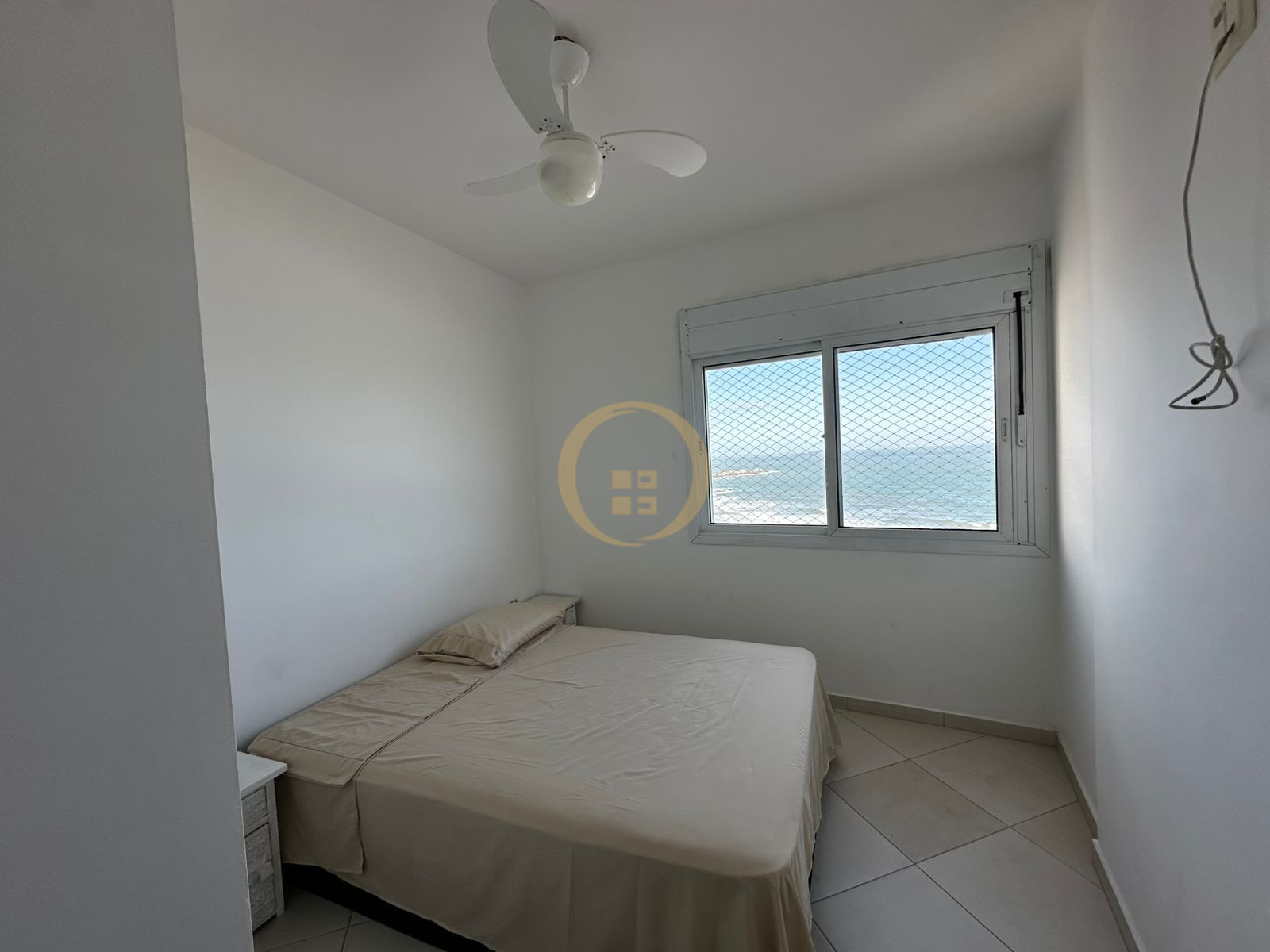 Apartamento Frente ao Mar nas Pitangueiras, Guarujá - SP