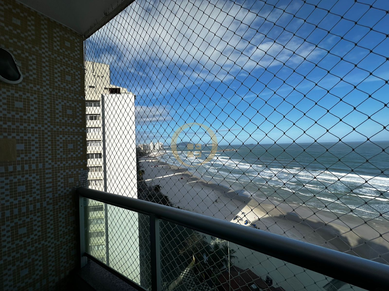 Apartamento Frente ao Mar nas Pitangueiras, Guarujá - SP