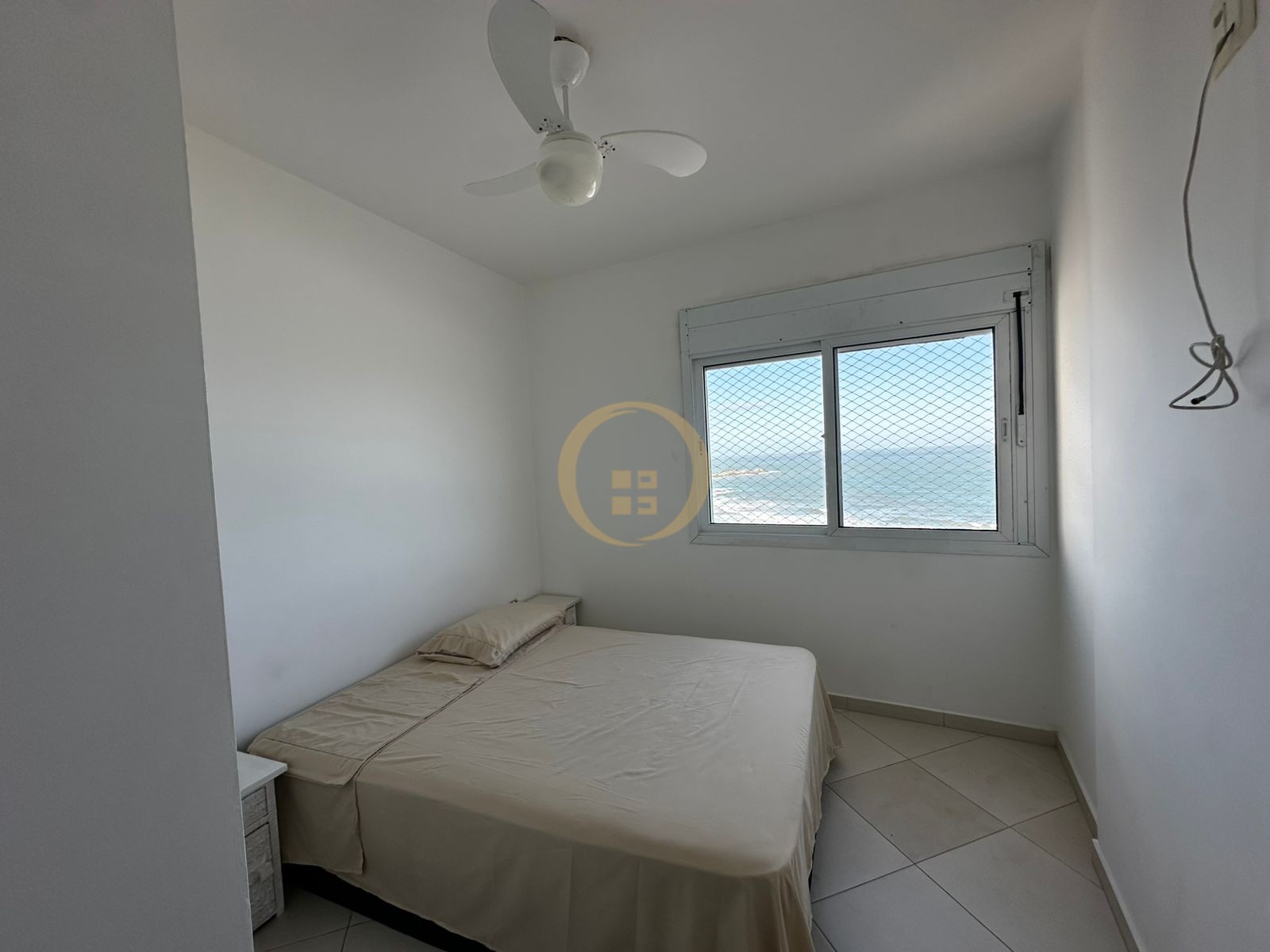 Apartamento Frente ao Mar nas Pitangueiras, Guarujá - SP