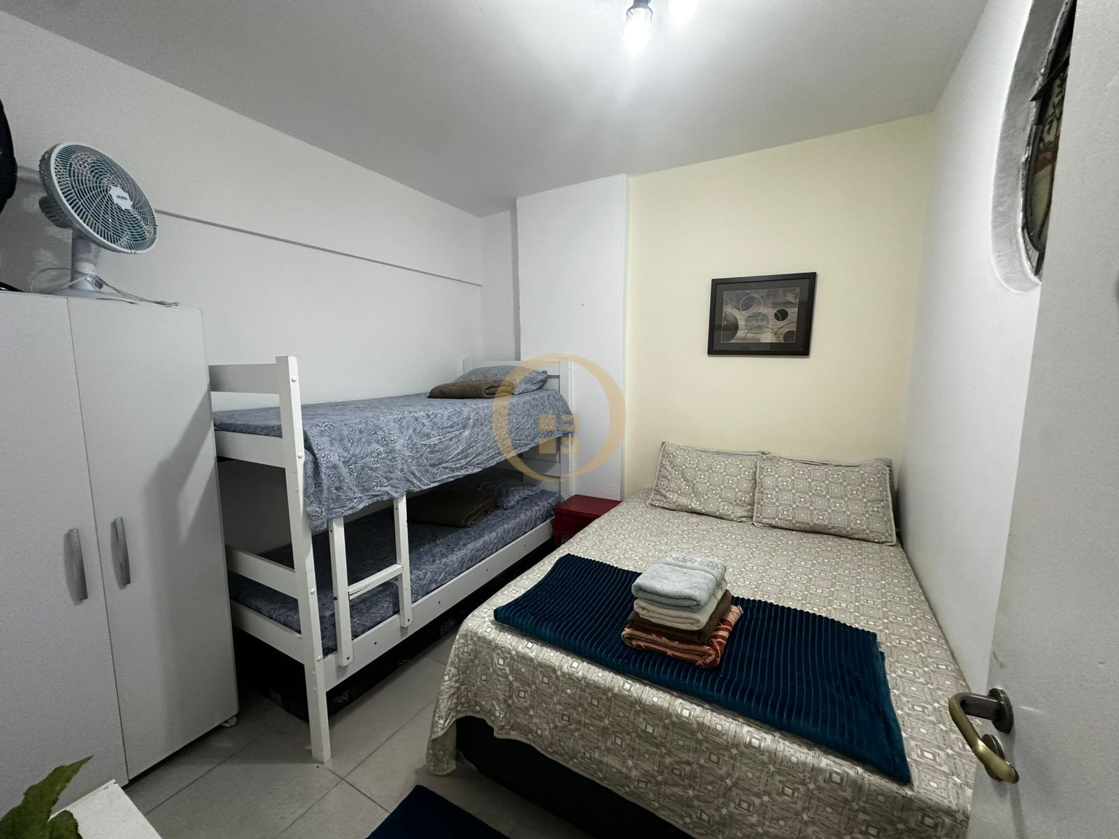 Apartamento na Praia das Pitangueiras, Guarujá - SP