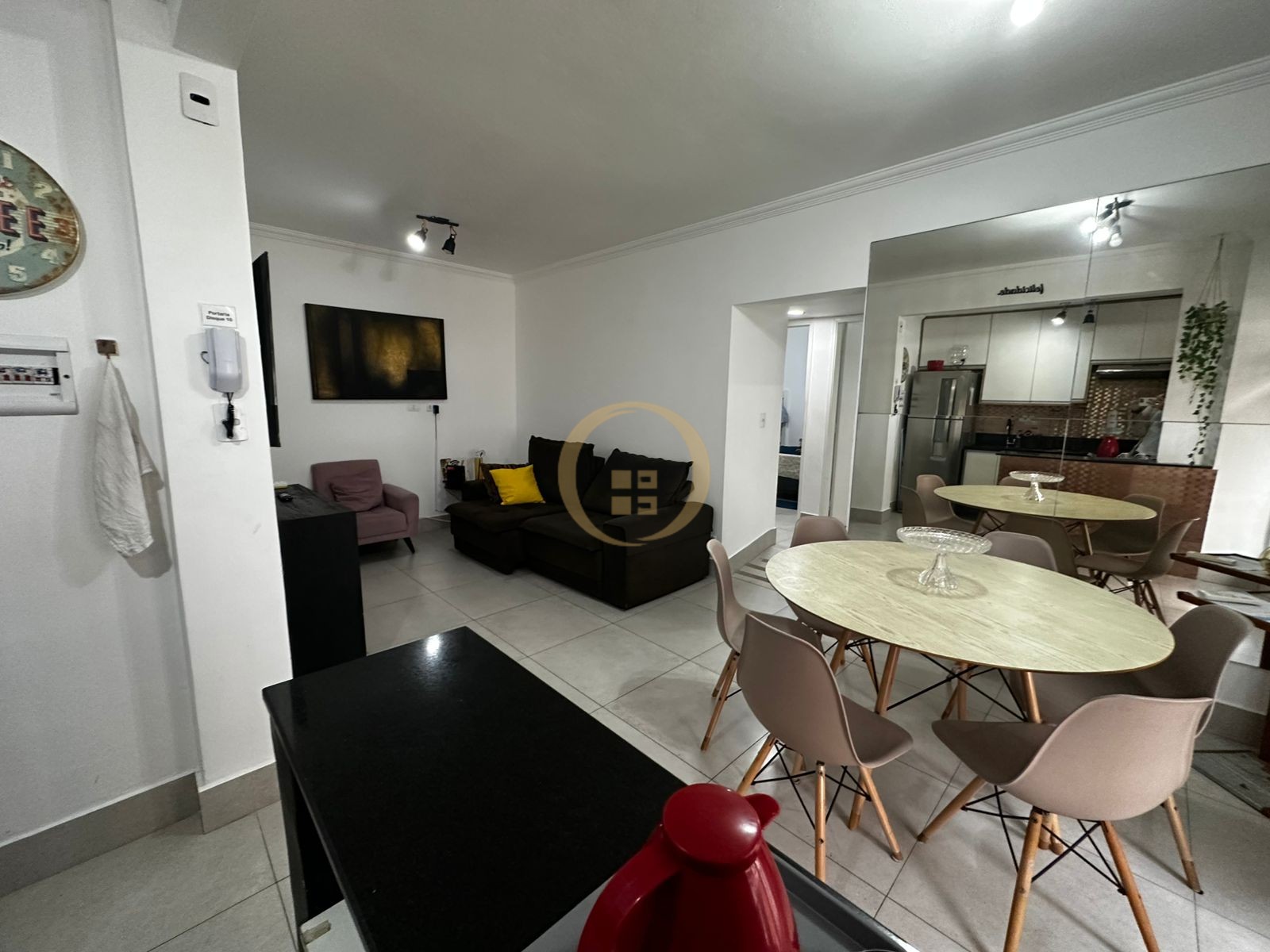 Apartamento na Praia das Pitangueiras, Guarujá - SP