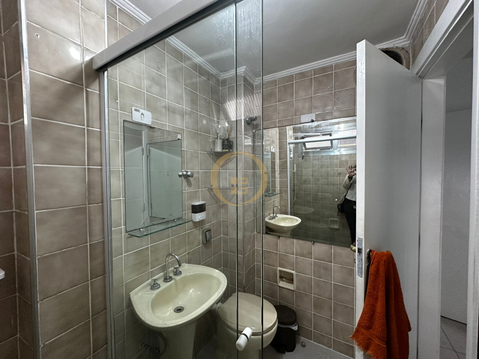 Apartamento na Praia das Pitangueiras, Guarujá - SP