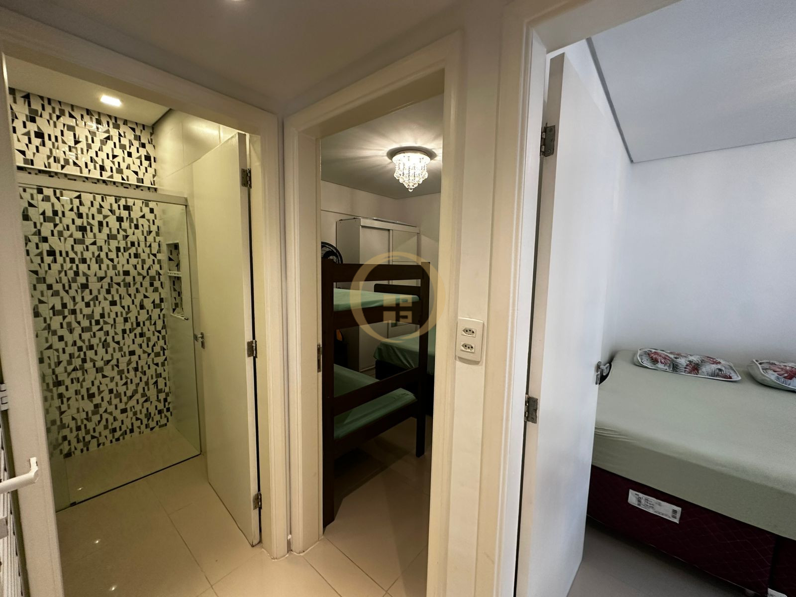 Apartamento na Praia das Astúrias, Guarujá - SP