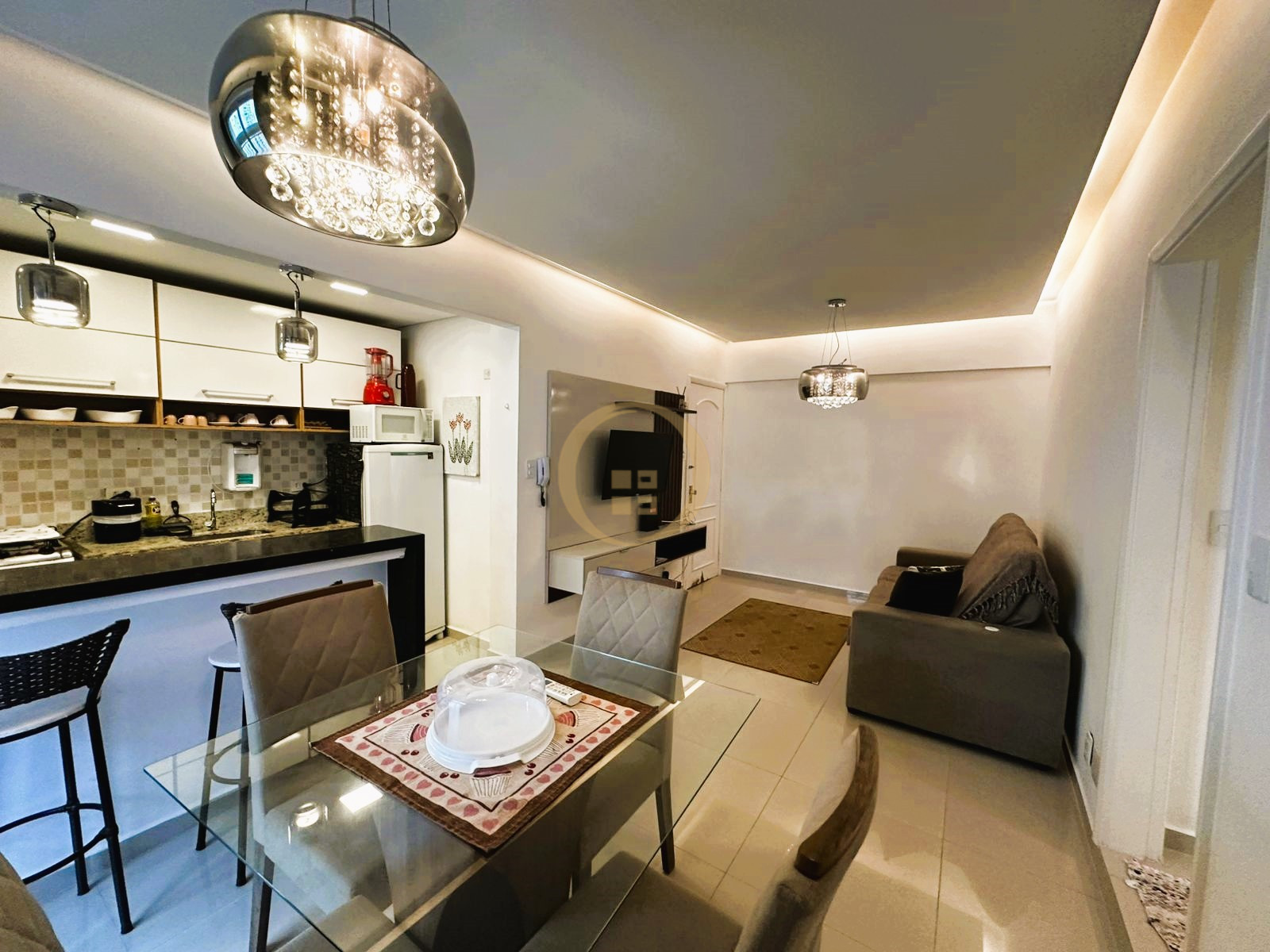 Apartamento na Praia das Astúrias, Guarujá - SP