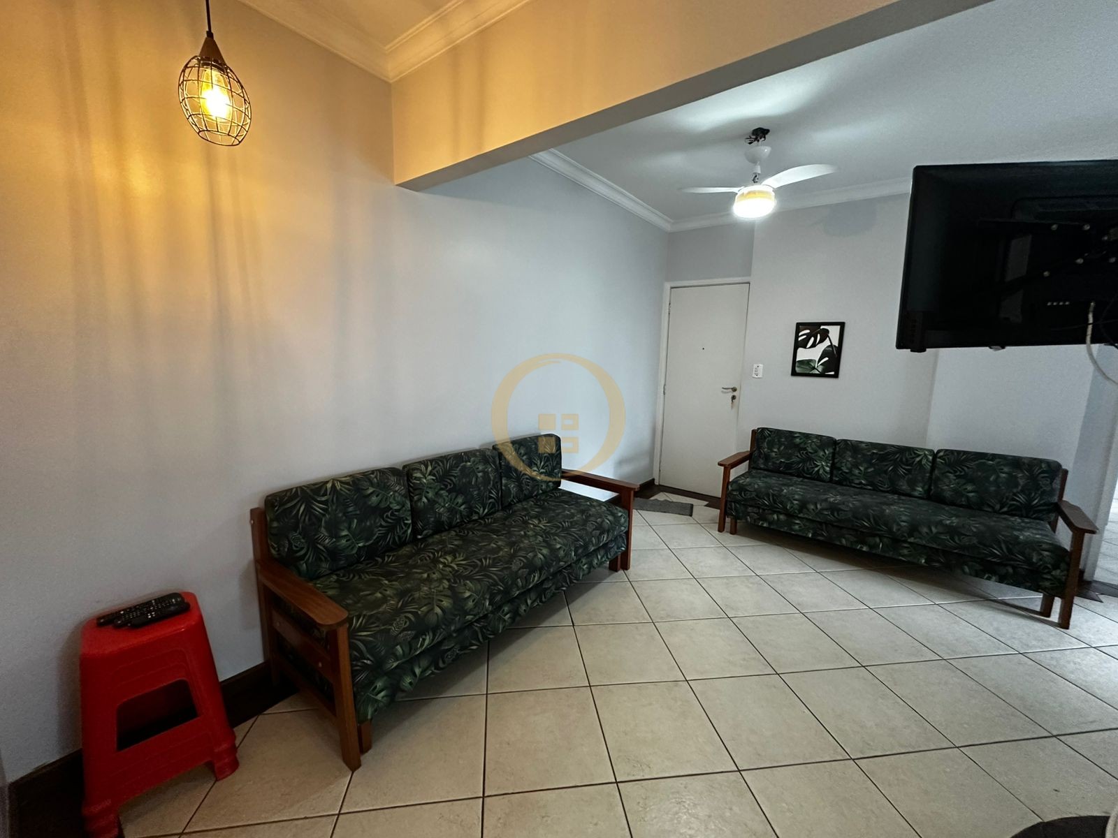Apartamento na Praia das Pitangueiras, Guarujá - SP