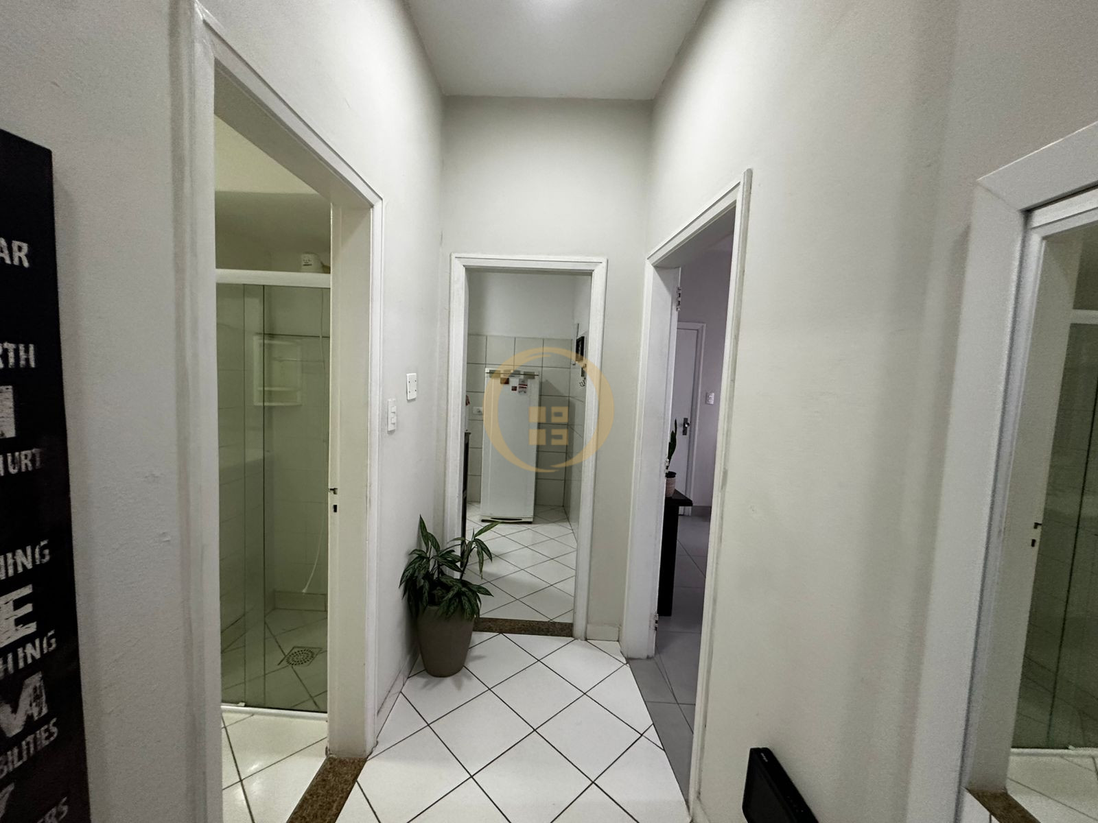 Apartamento na Praia das Pitangueiras, Guarujá - SP