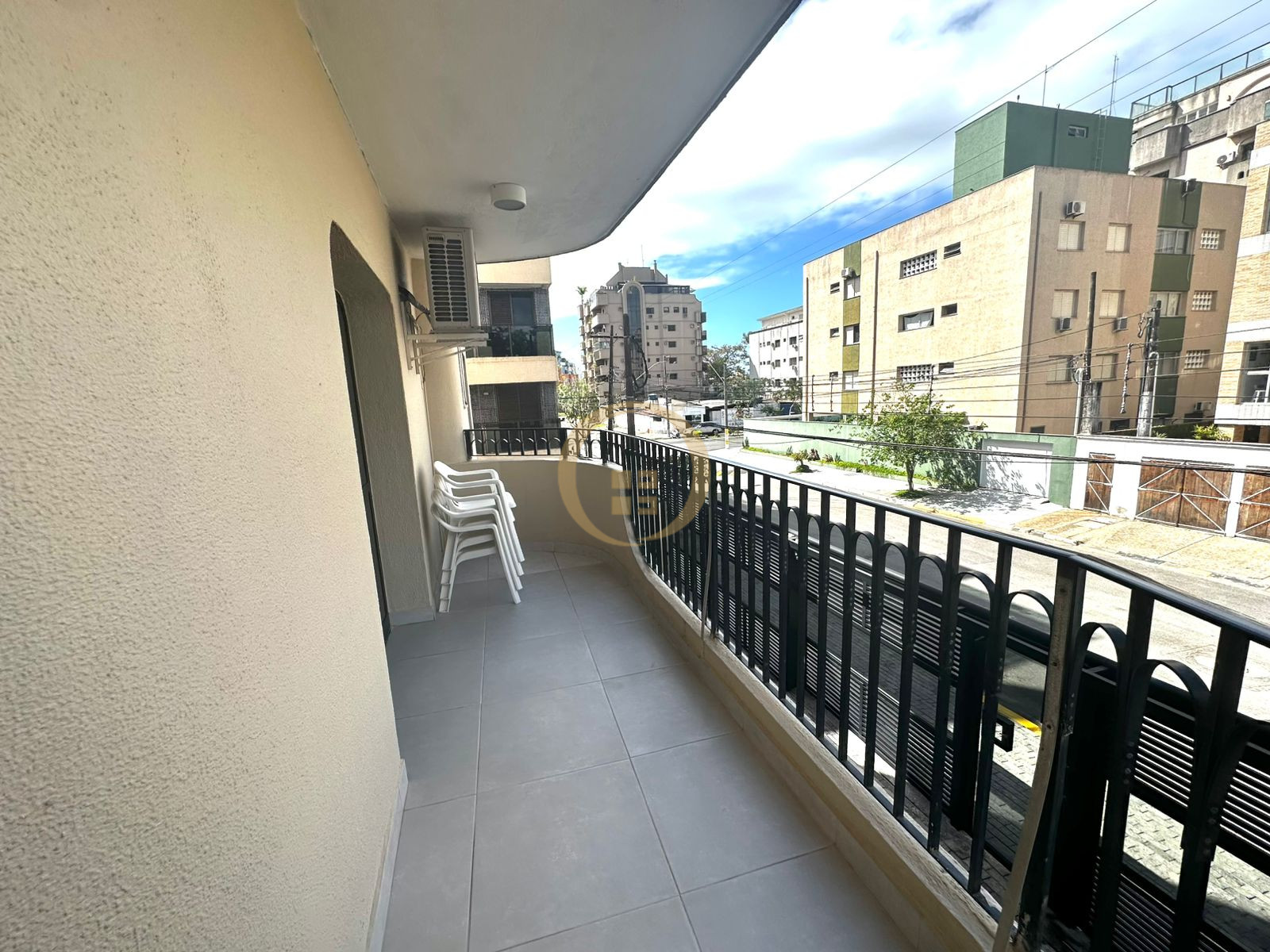 Apartamento na Praia da Enseada, Guarujá - SP