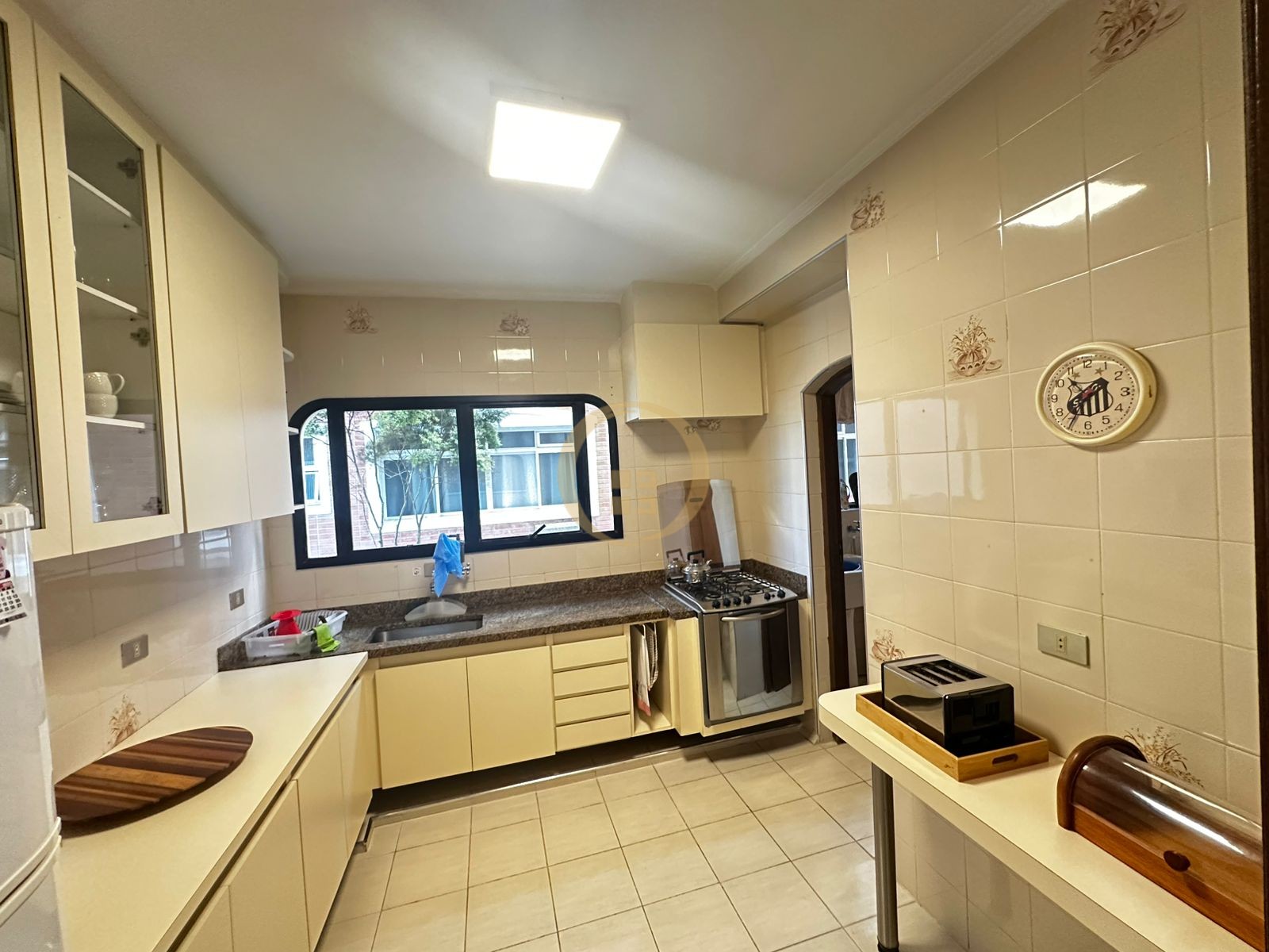 Apartamento na Praia da Enseada, Guarujá - SP