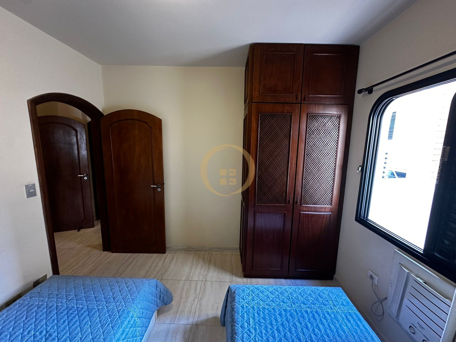 Apartamento na Praia da Enseada, Guarujá - SP