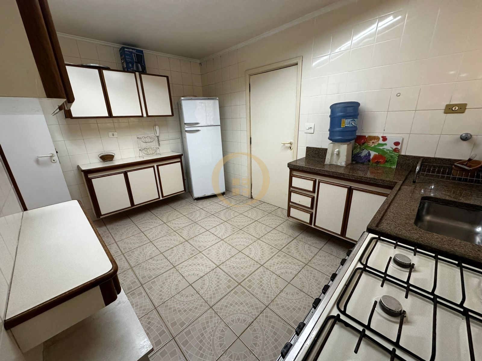 Apartamento na Praia das Pitangueiras, Guarujá - SP