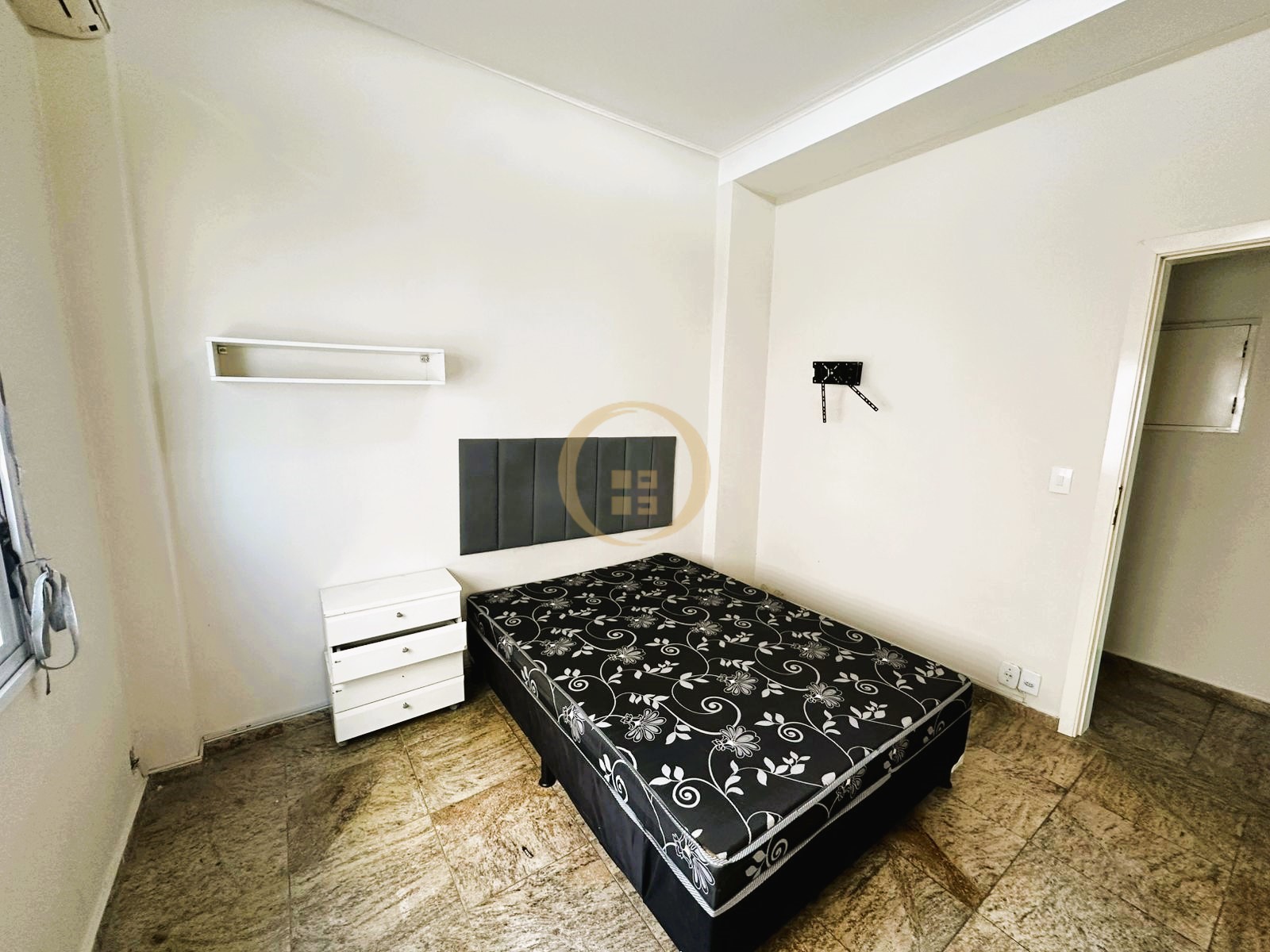 Apartamento Frente ao Mar nas Pitangueiras, Guarujá - SP